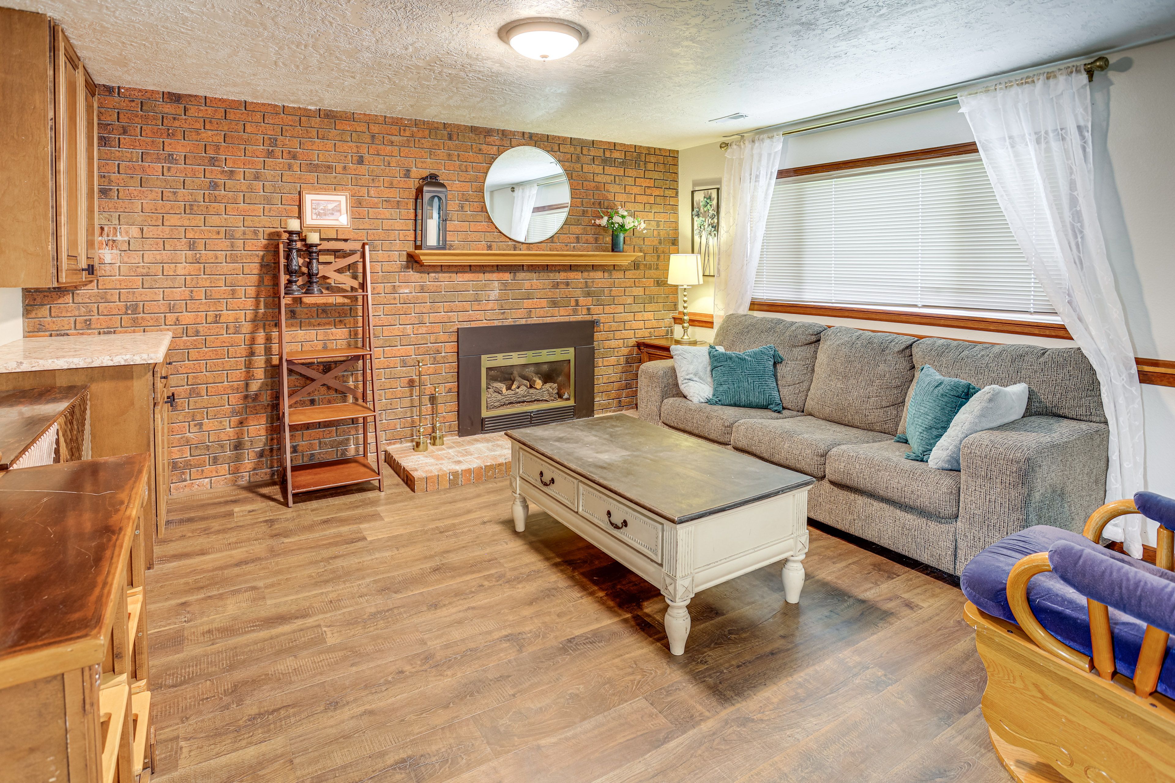 Basement Living Room | Smart TV | Queen Sleeper Sofa | Lower Floor