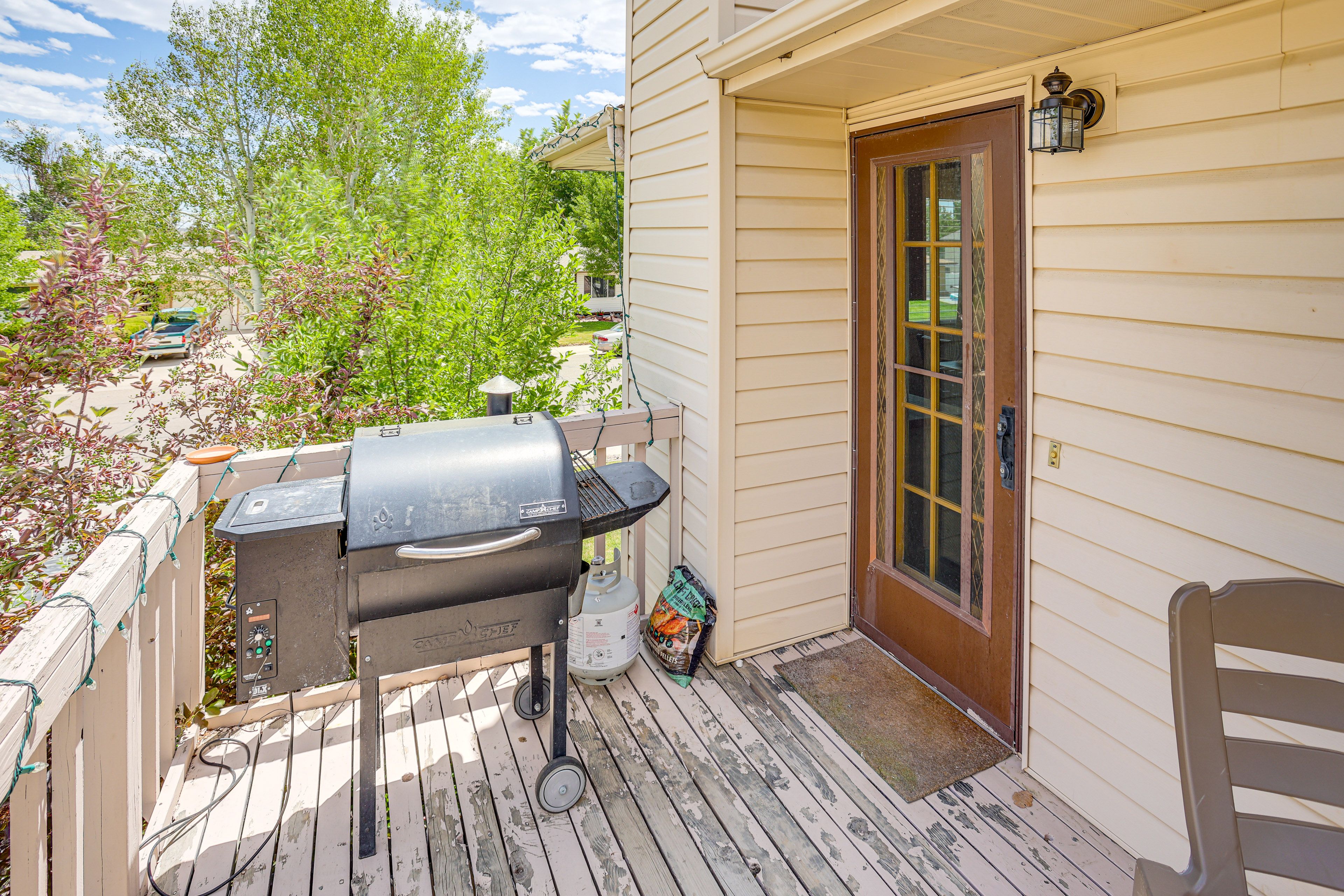 Deck | Gas Grill