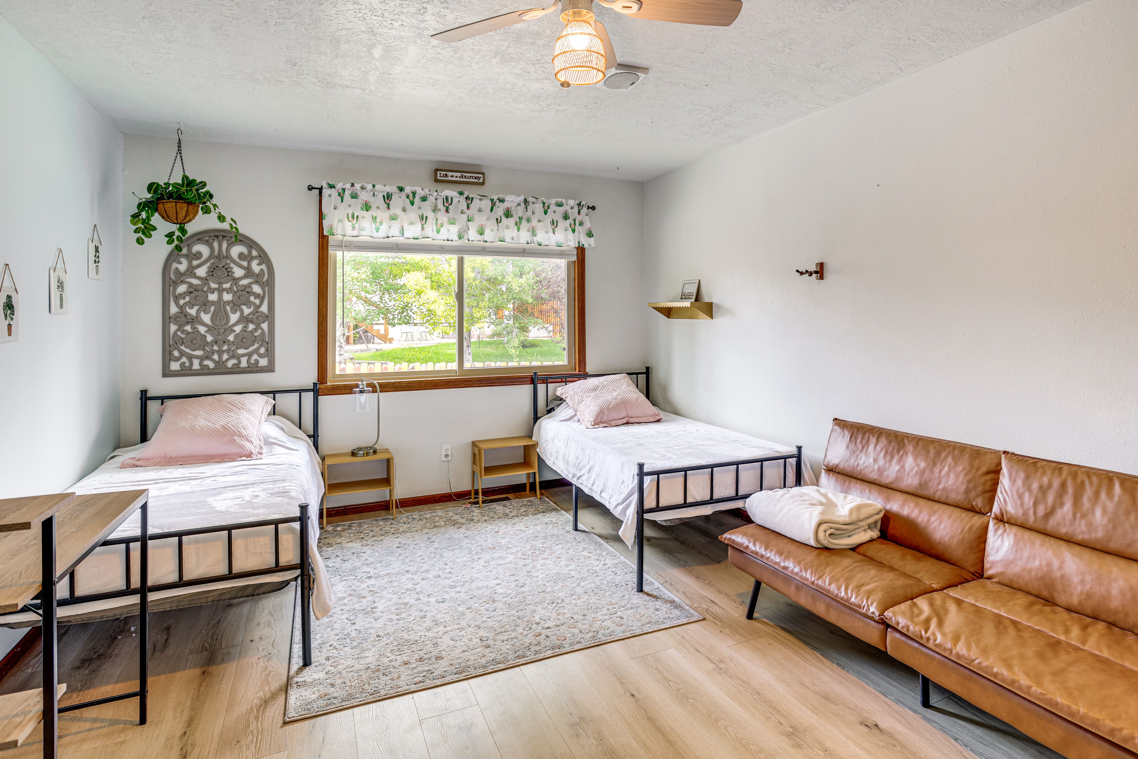 Bedroom 2 | 2 Twin Beds | Twin Futon | Main Floor