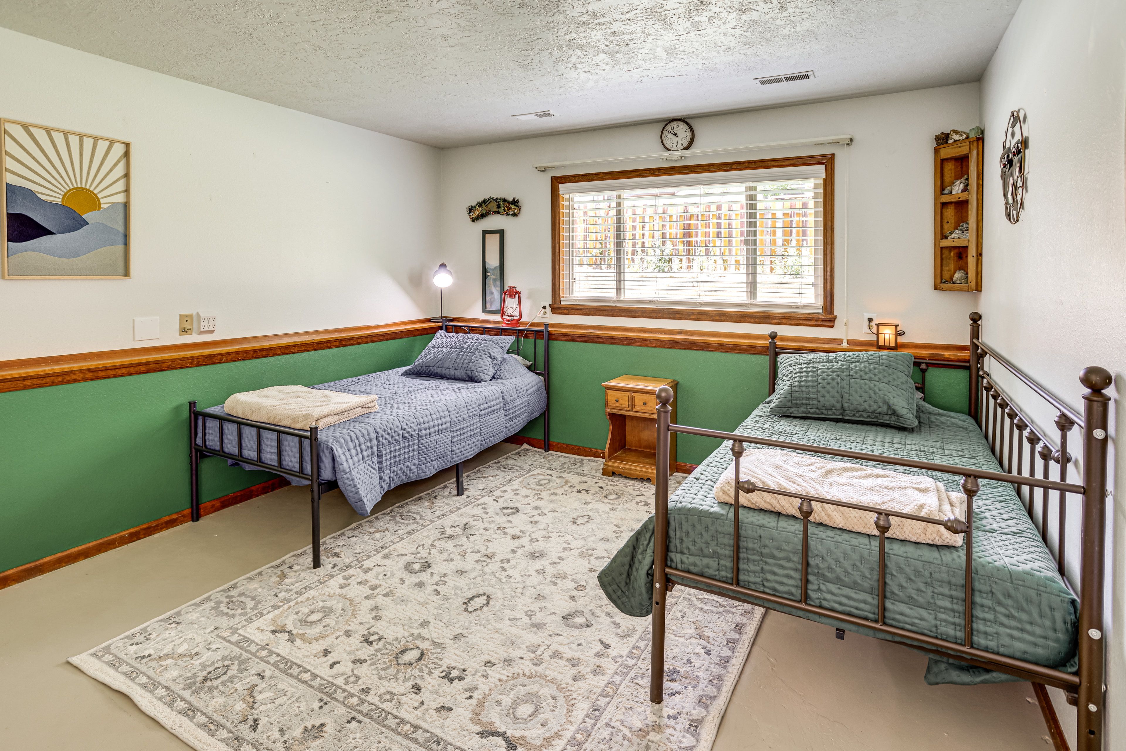 Bedroom 4 | 2 Twin Beds | Lower Floor