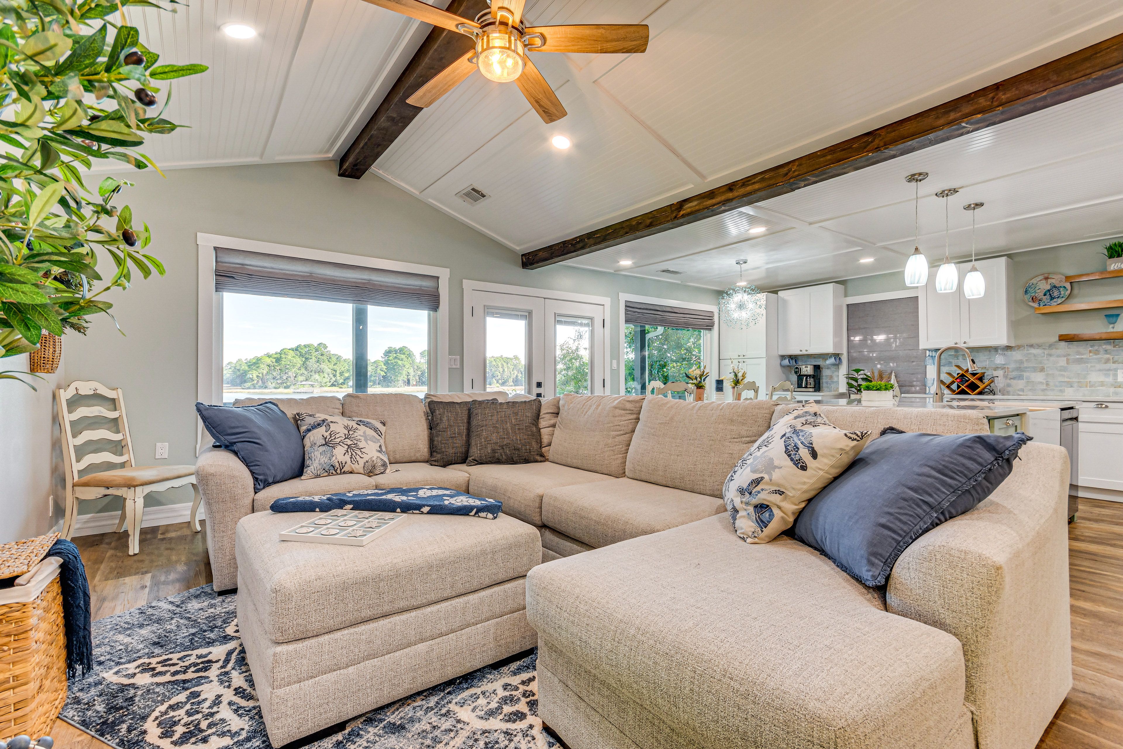 Living Room | Upper Level