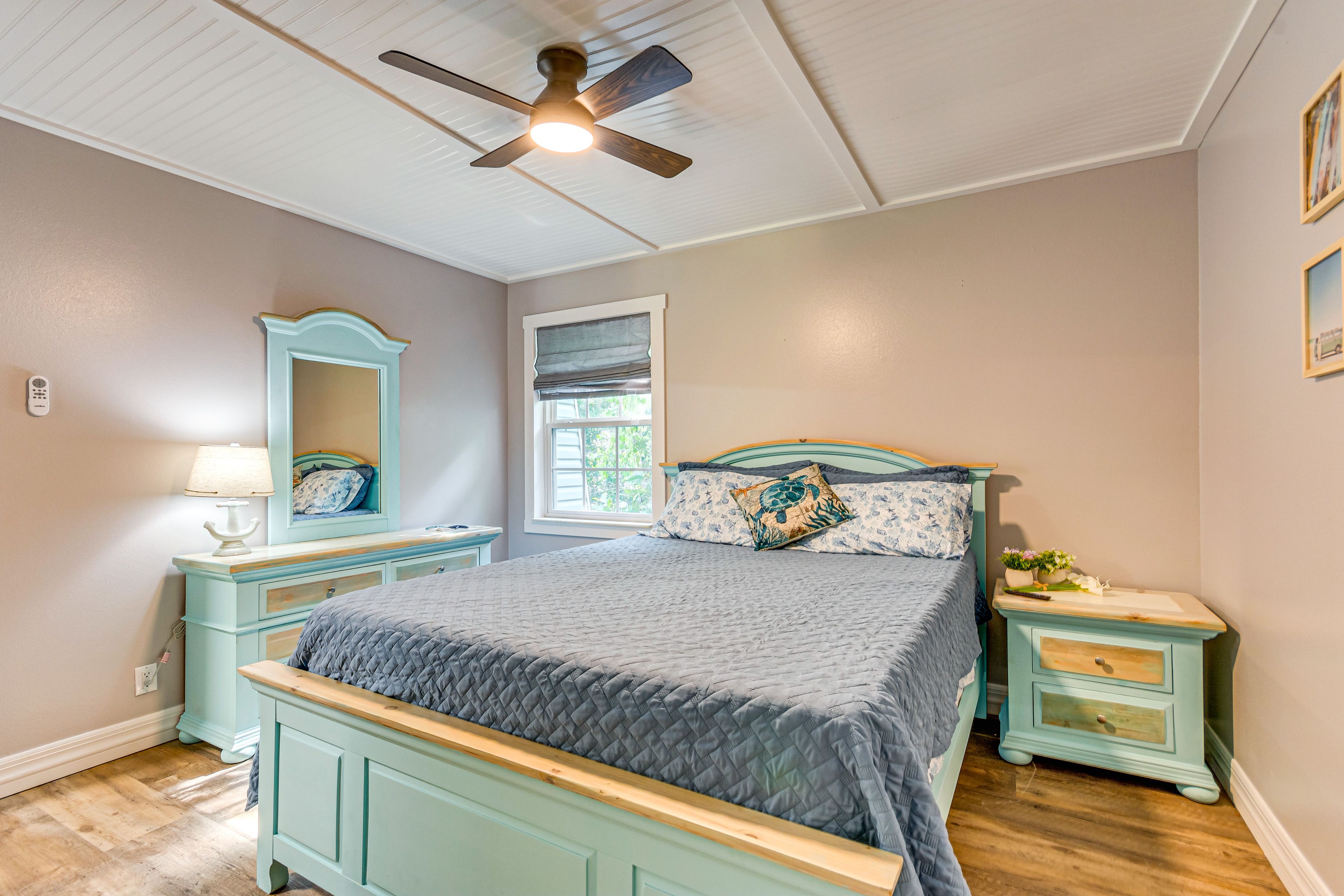 Bedroom 2 | Upper Level | Queen Bed