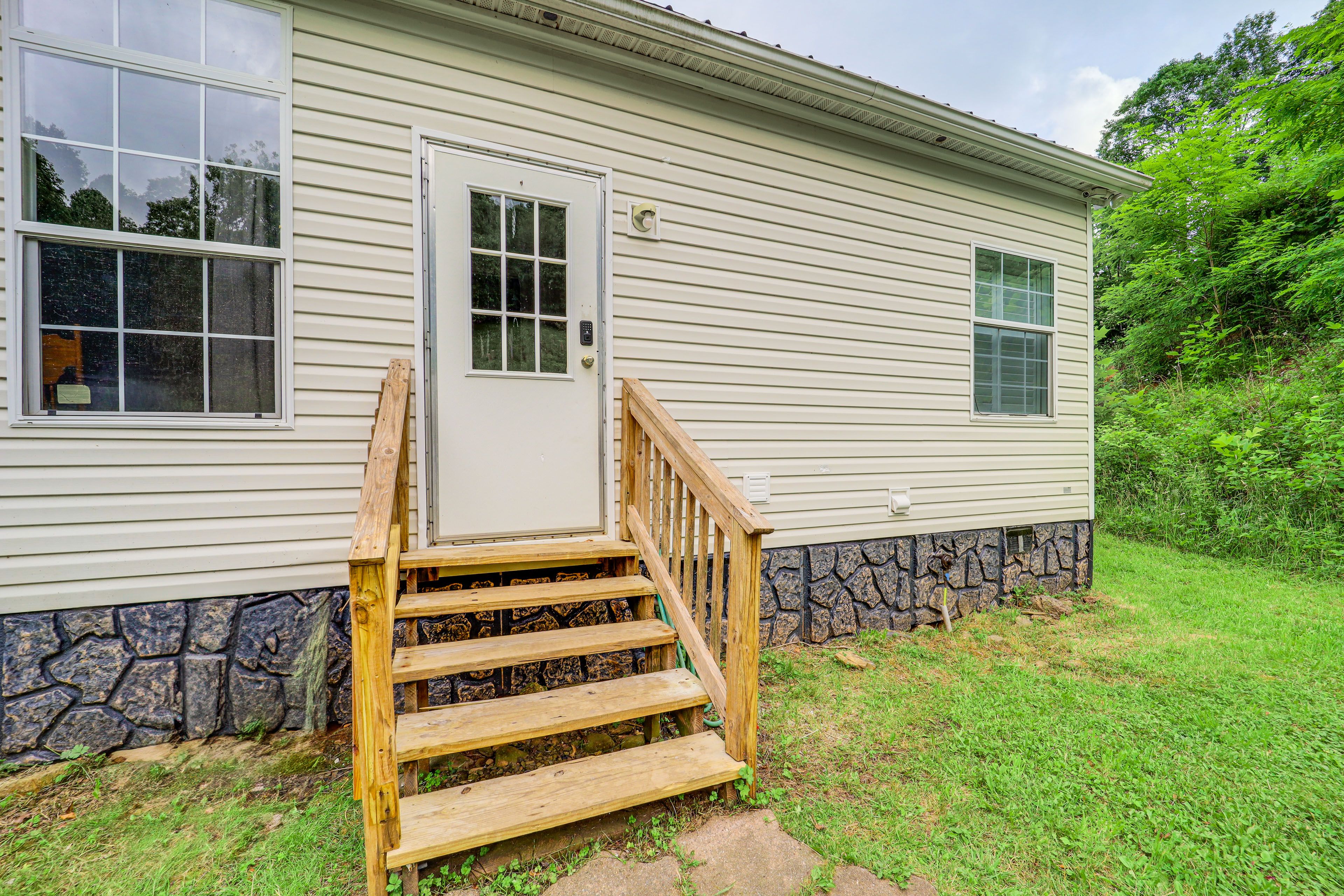 Private Entrance | Keyless Entry