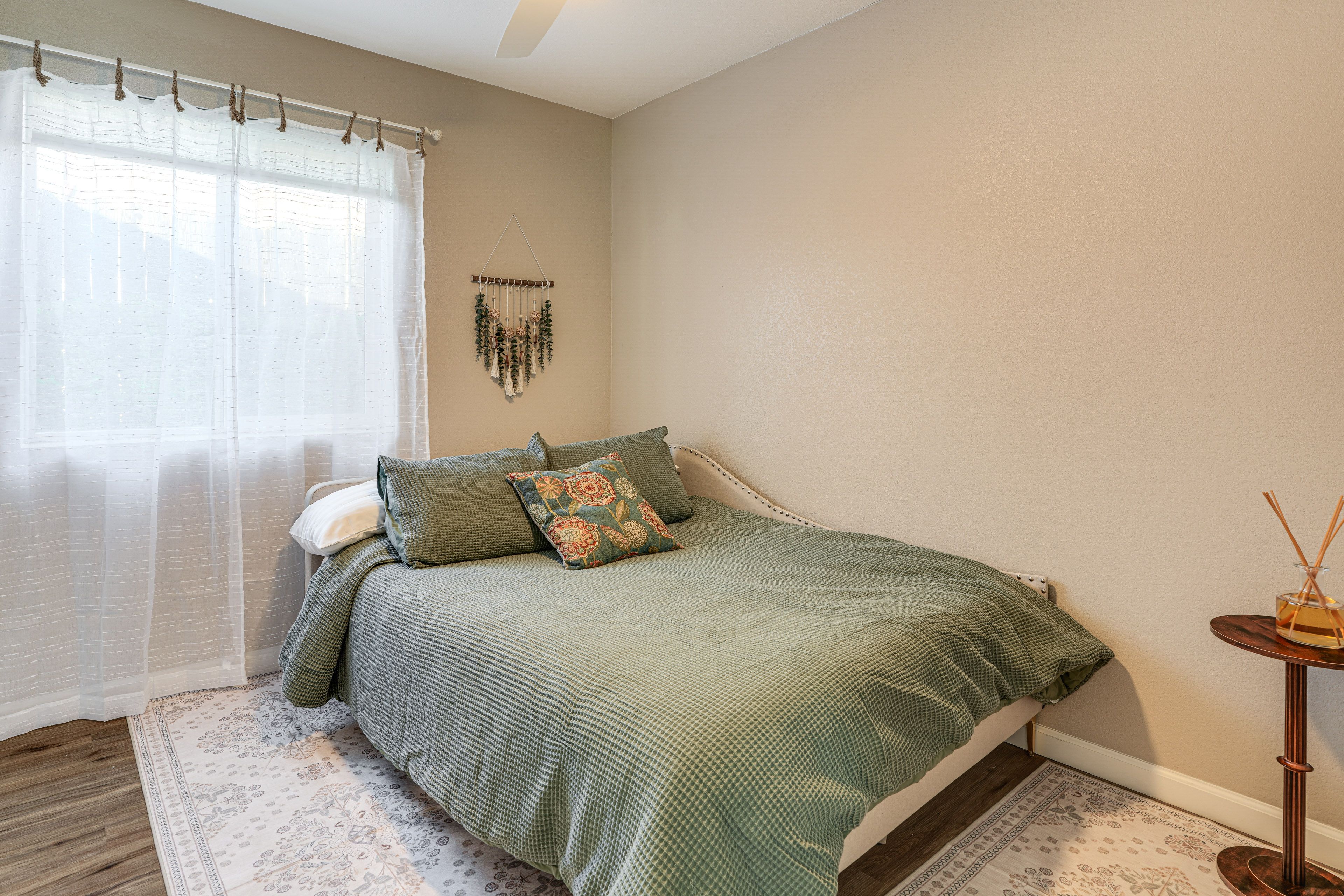 Bedroom | Full Bed | Linens Provided