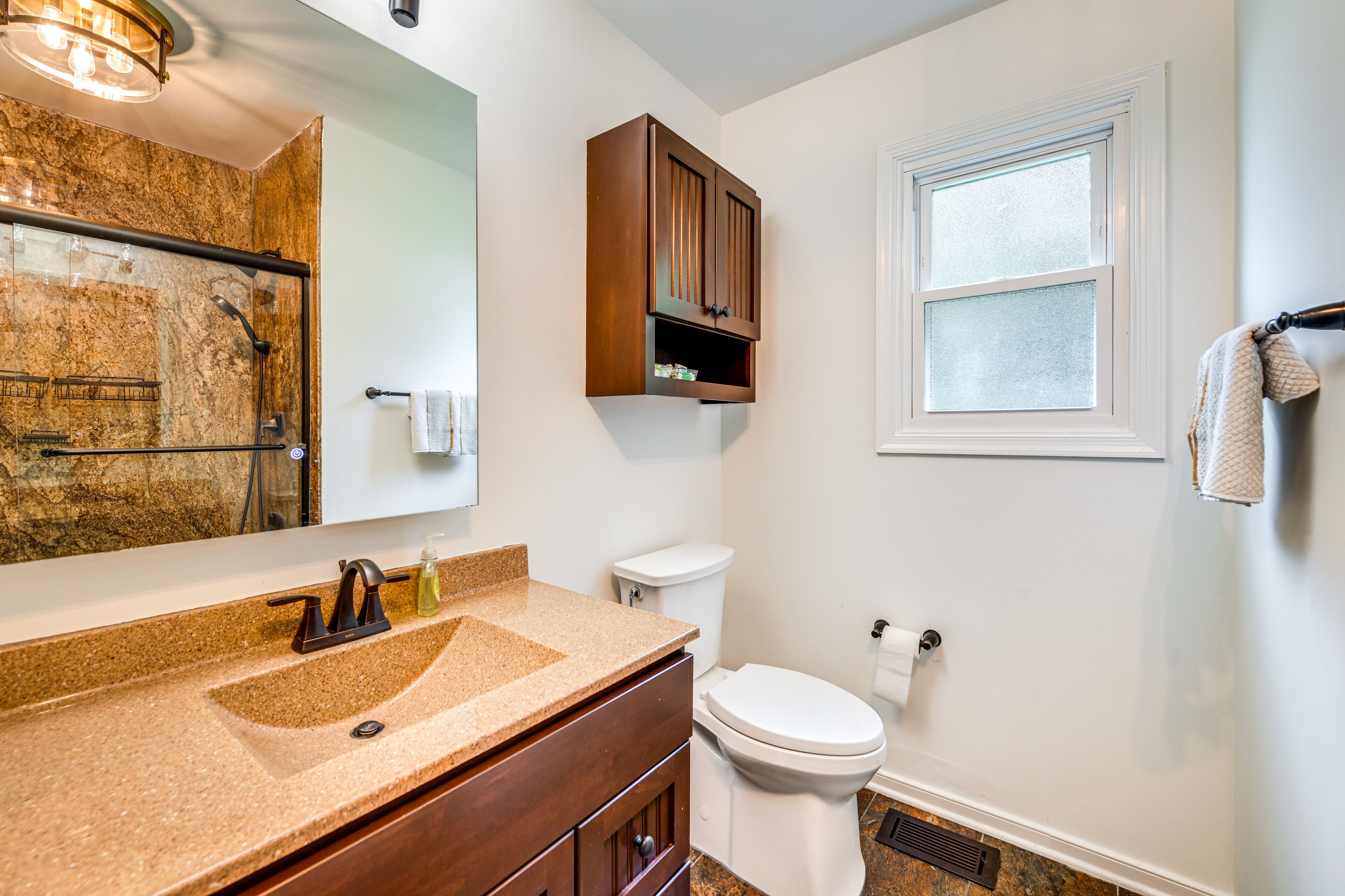 Full Bathroom | 1st Floor