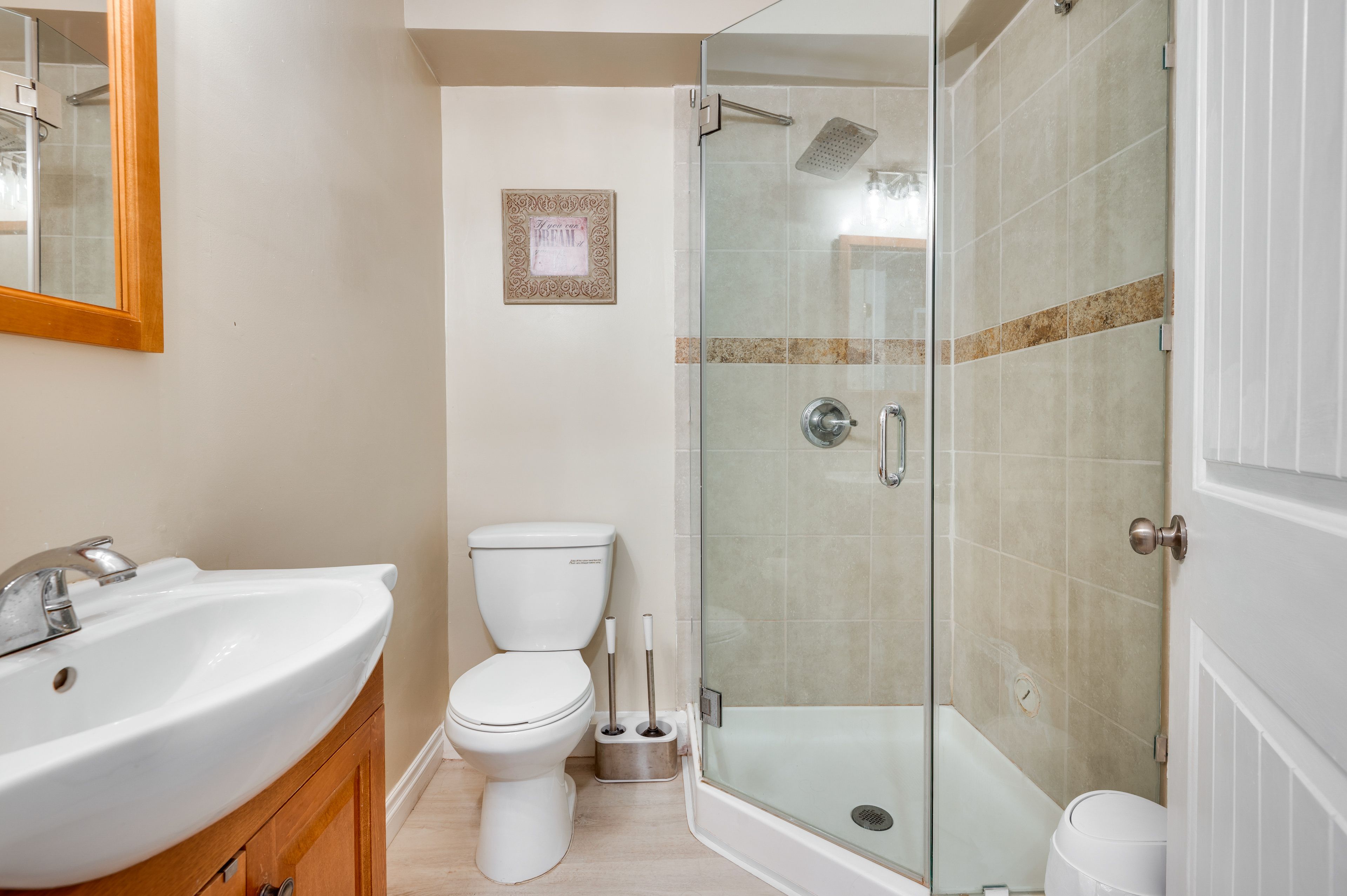 Full Bathroom