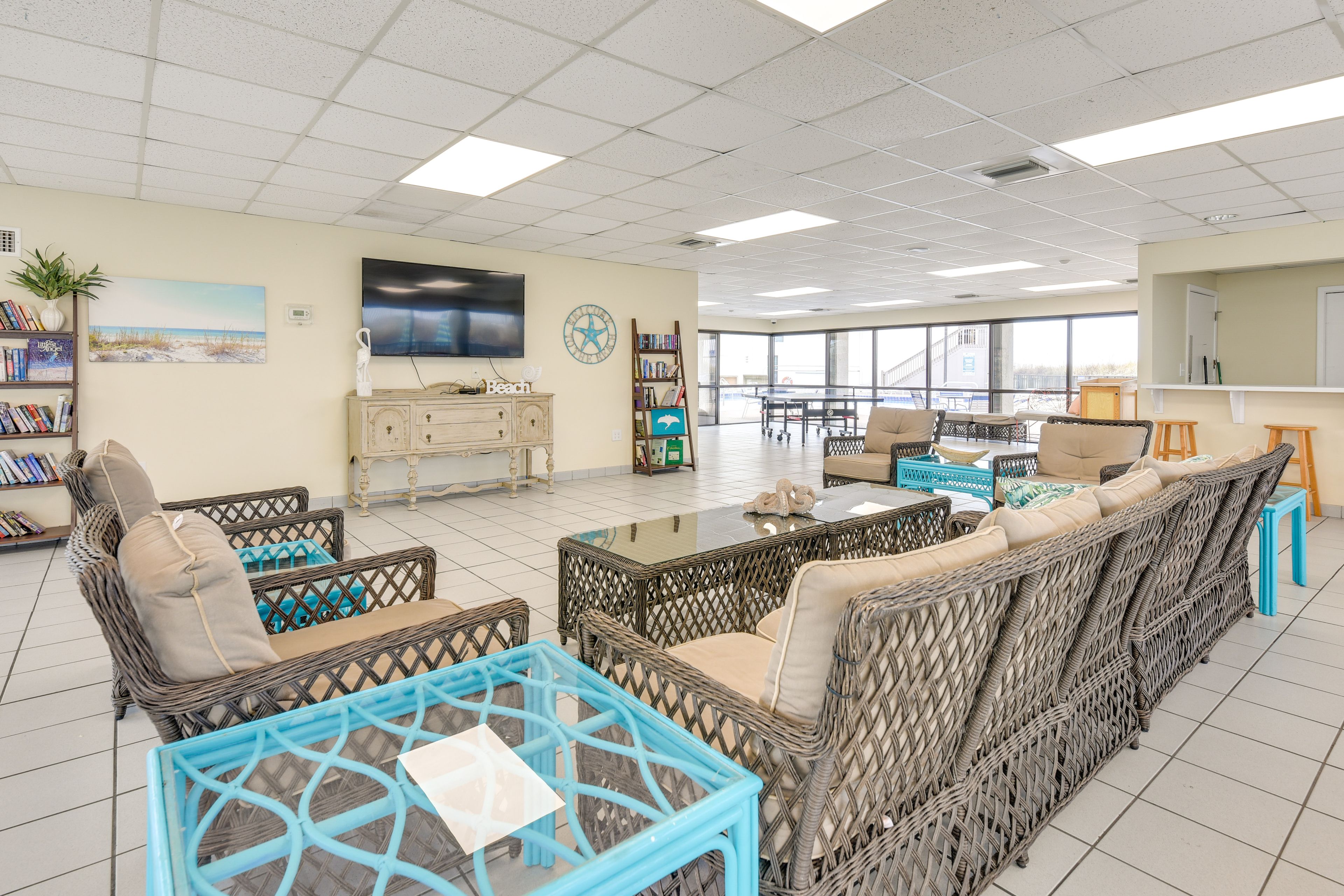 Clubhouse | Ping-Pong Table