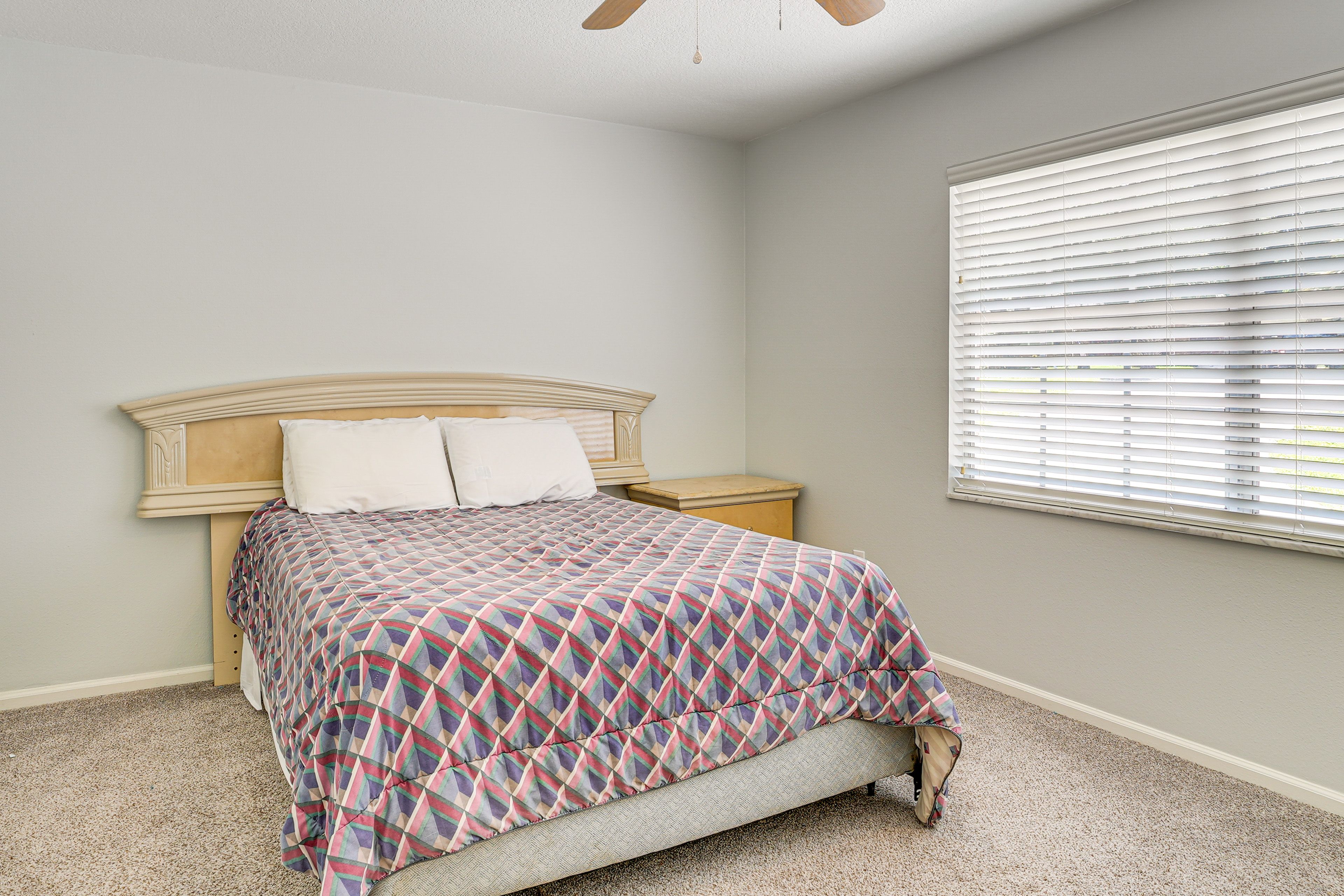Bedroom 2 | Queen Bed