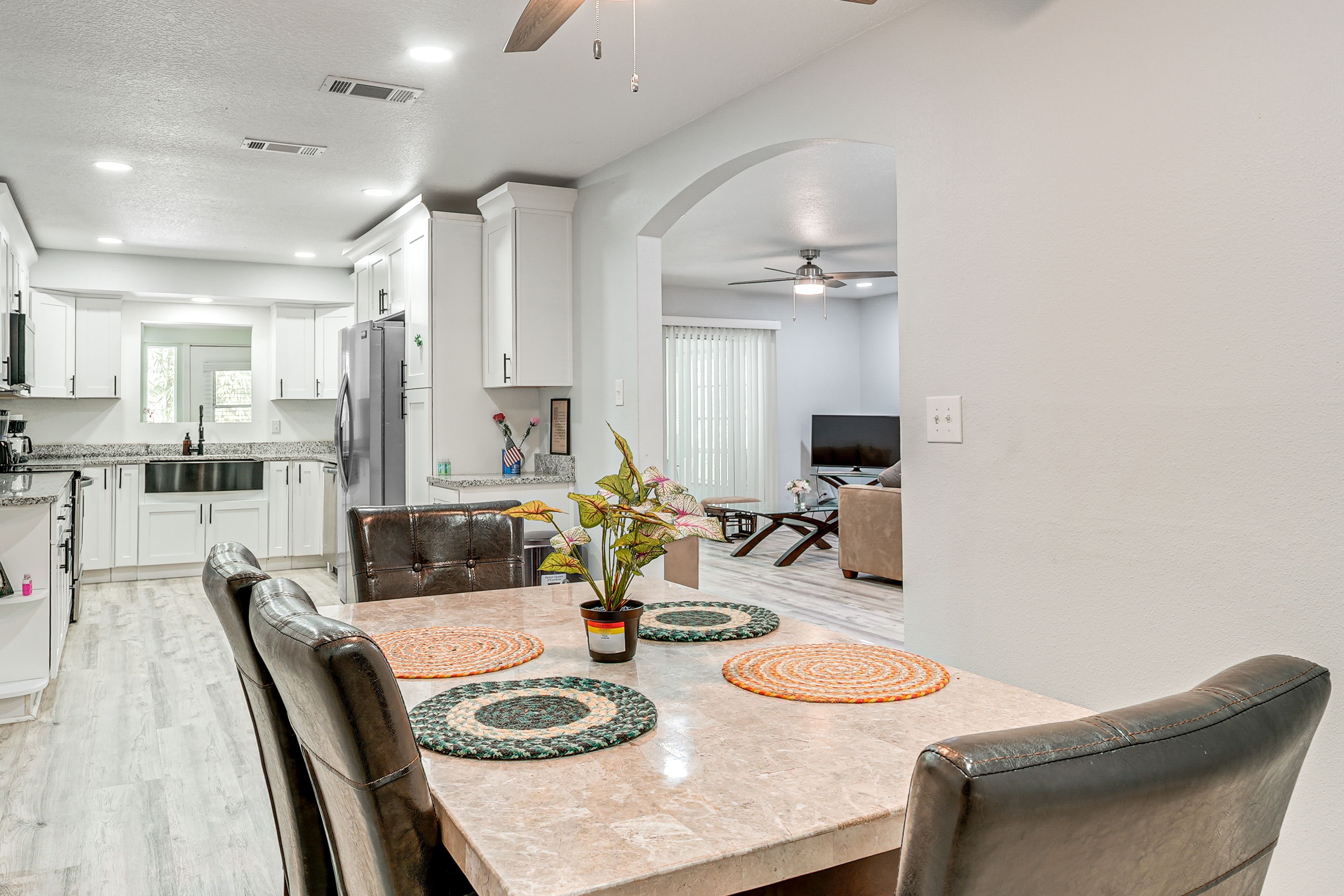 Dining Area | Dishware & Flatware | Central A/C & Heat
