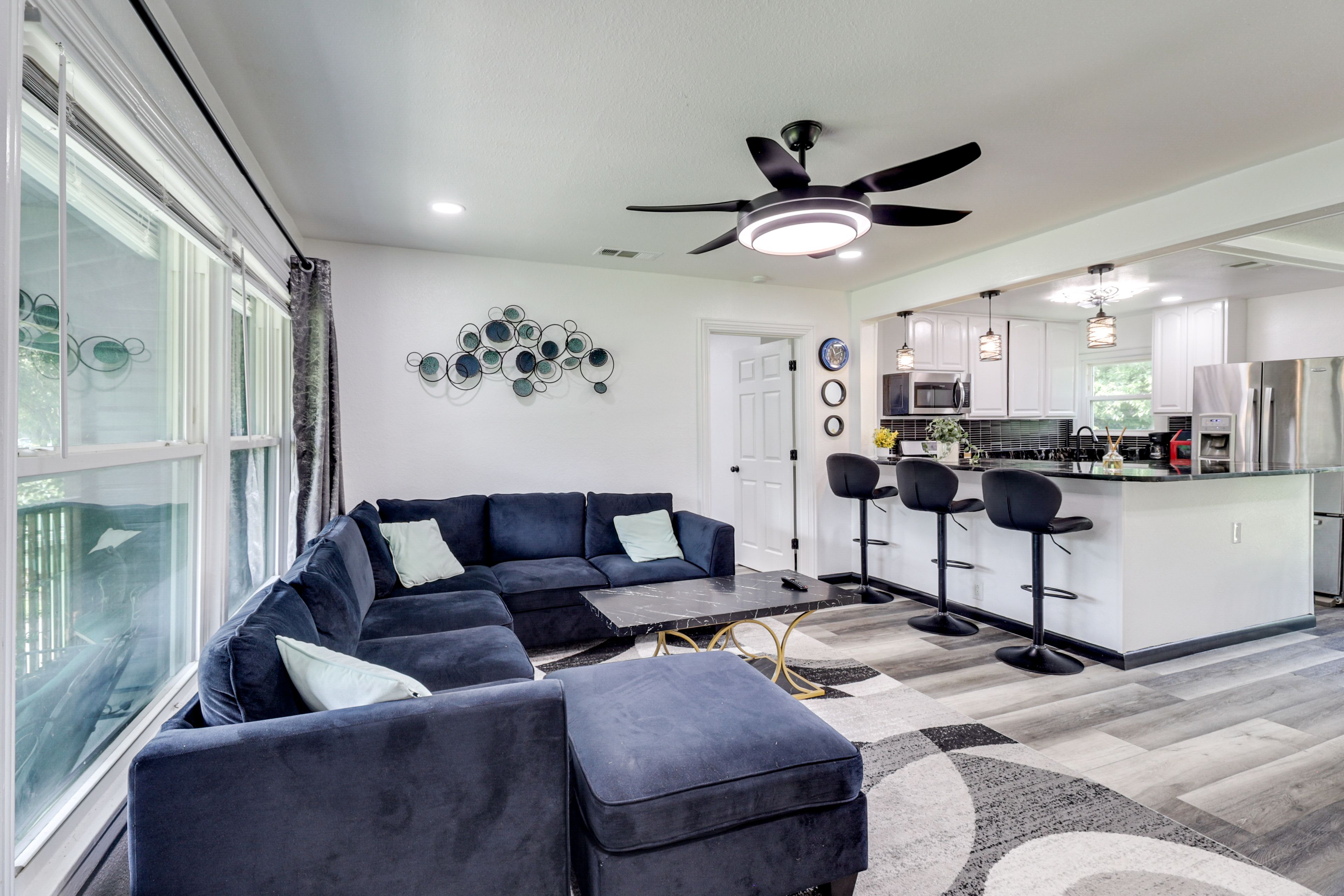 Arlington Vacation Rental | 3BR | 2BA | 1,300 Sq Ft | 4 Steps to Enter