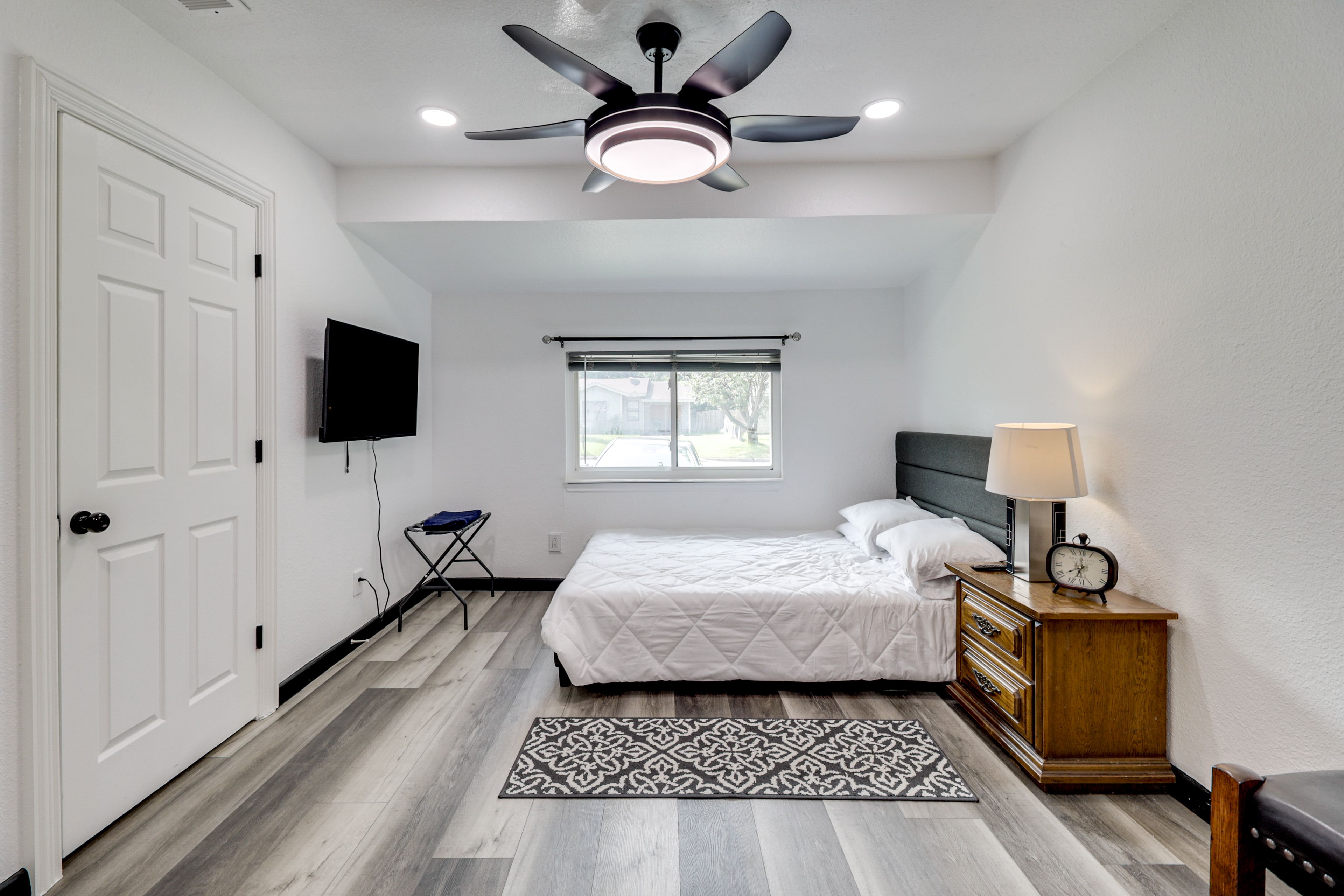 Bedroom 1 | Queen Bed | Linens Provided