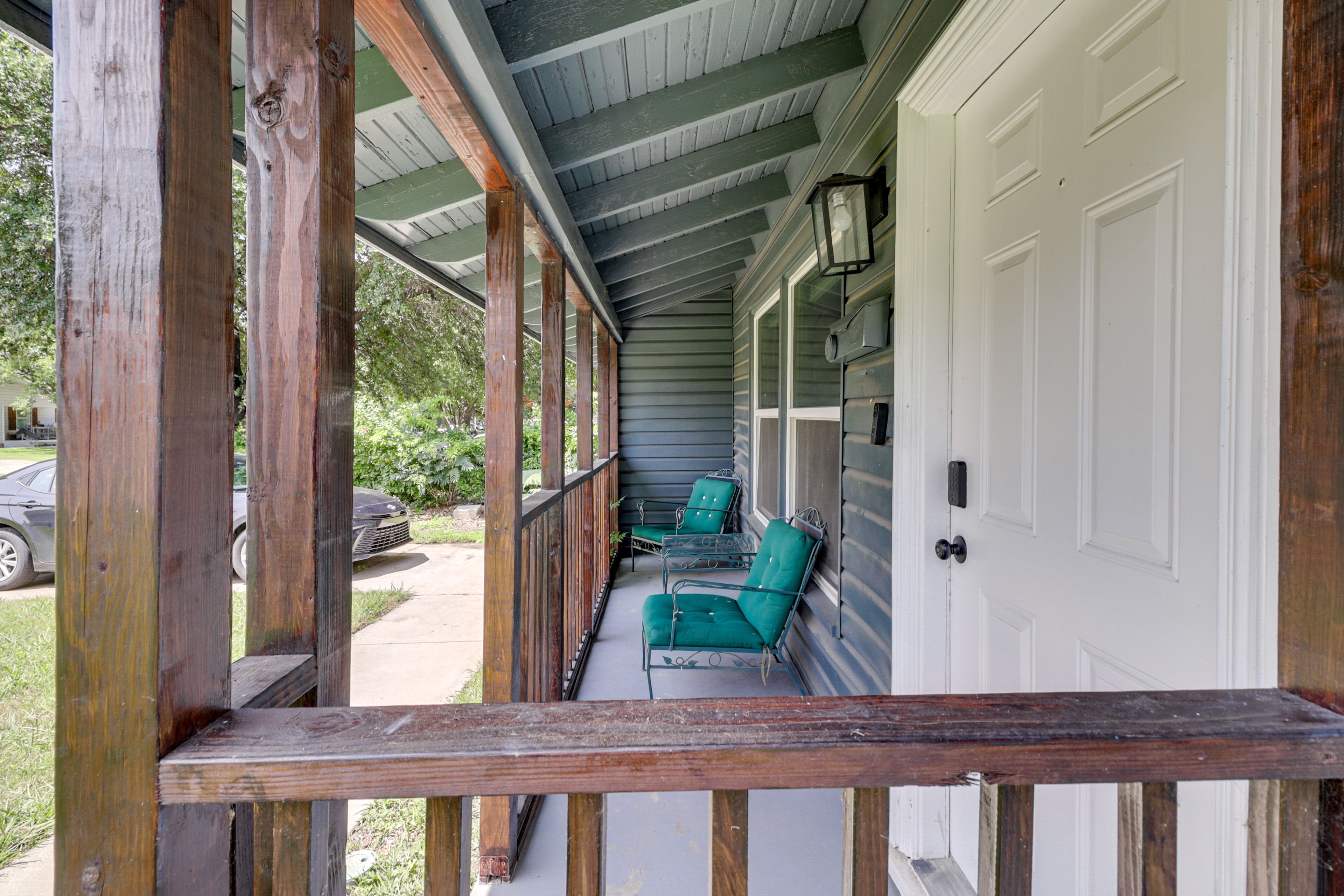 Front Porch | Private Entrance
