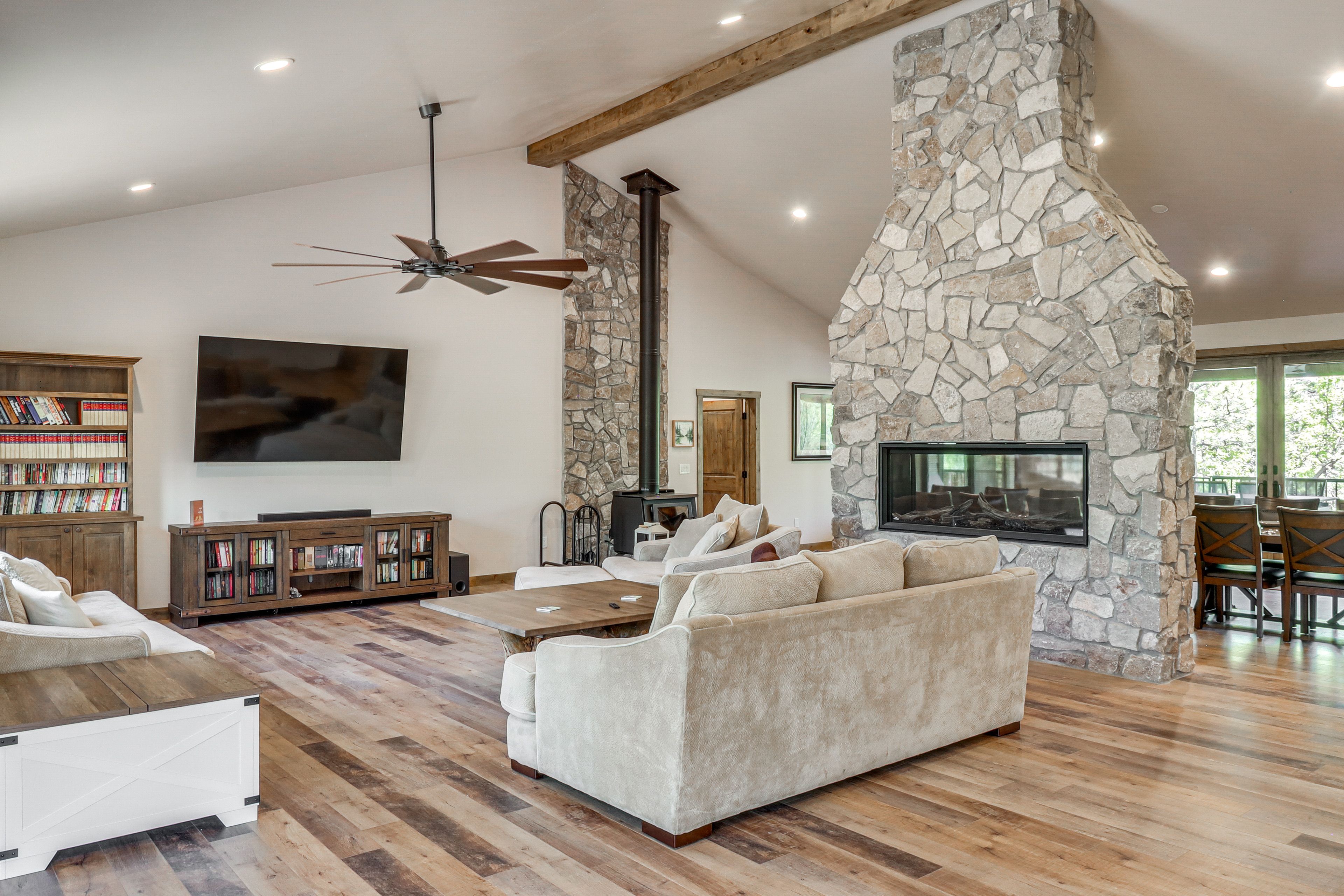 Living Room | Smart TV | Books
