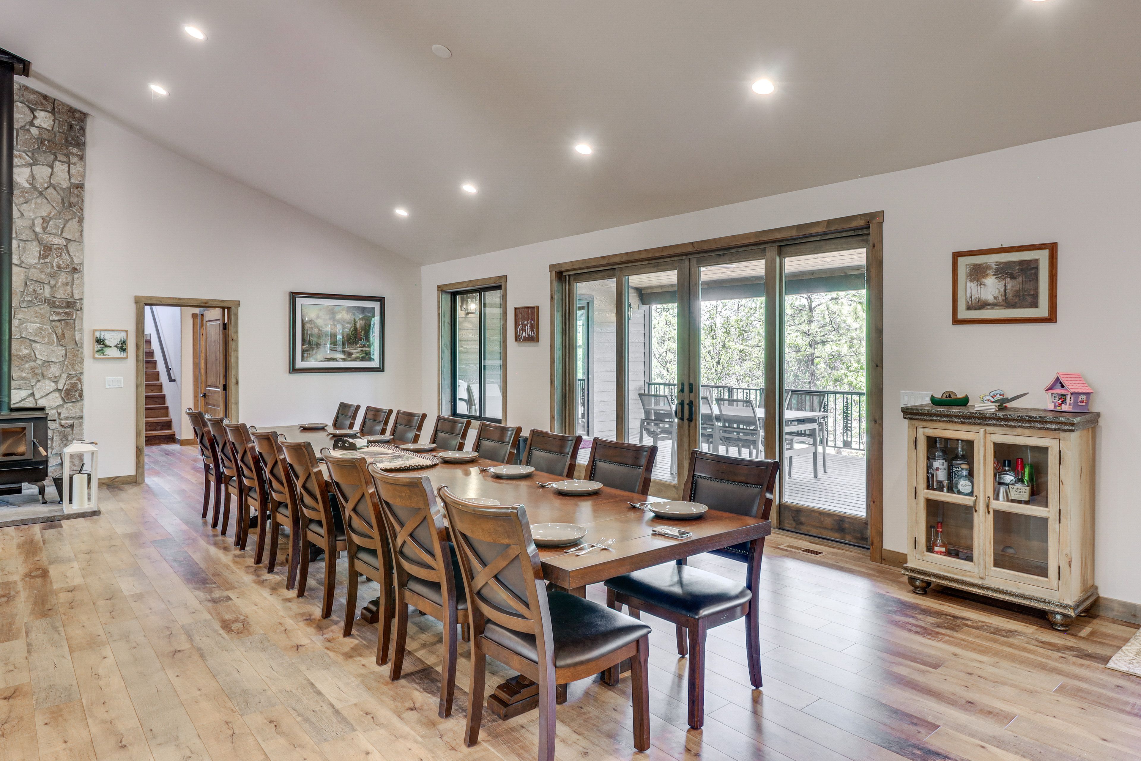 Dining Area | Dishware/Flatware Provided | Main Level