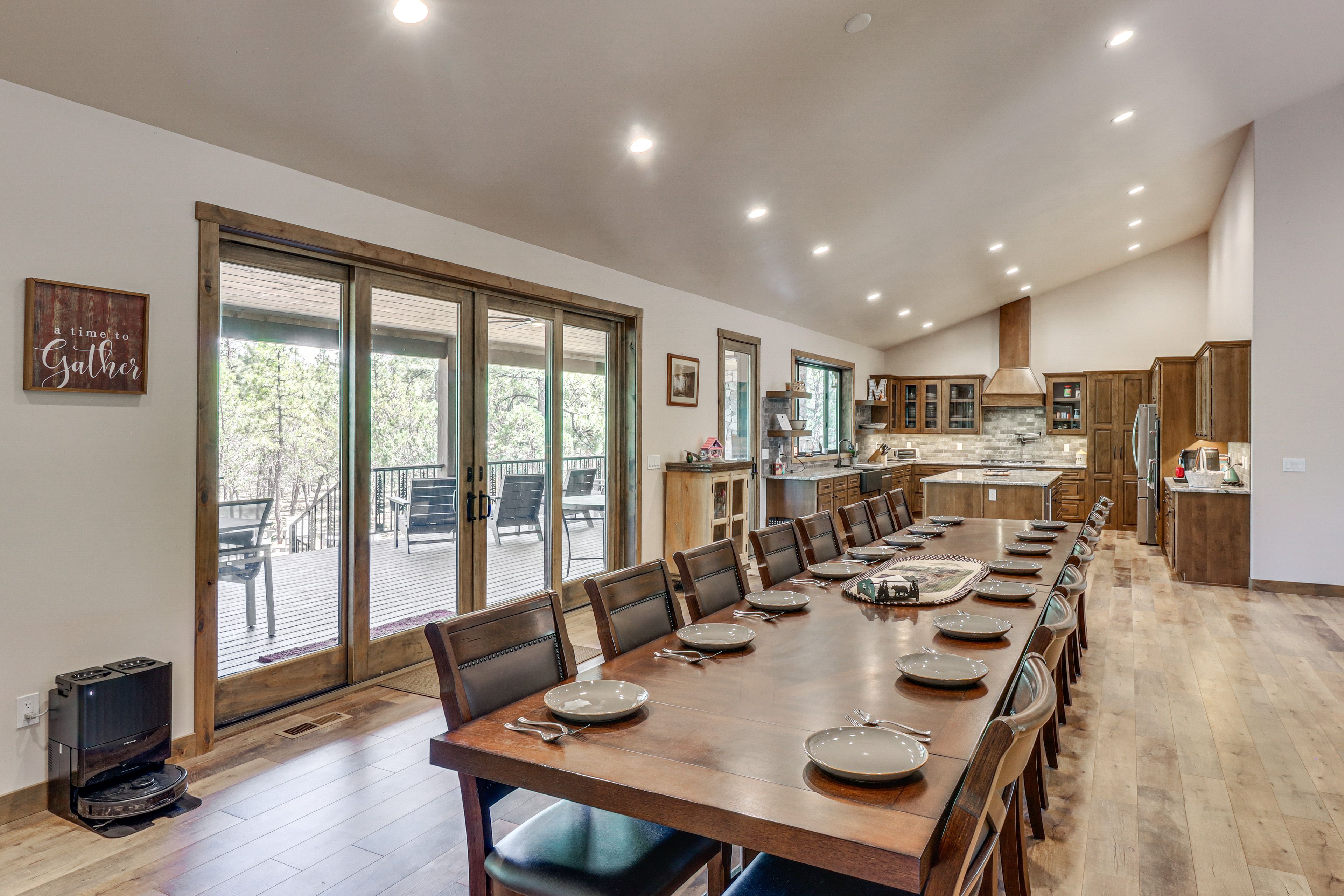Kitchen | Dining Area