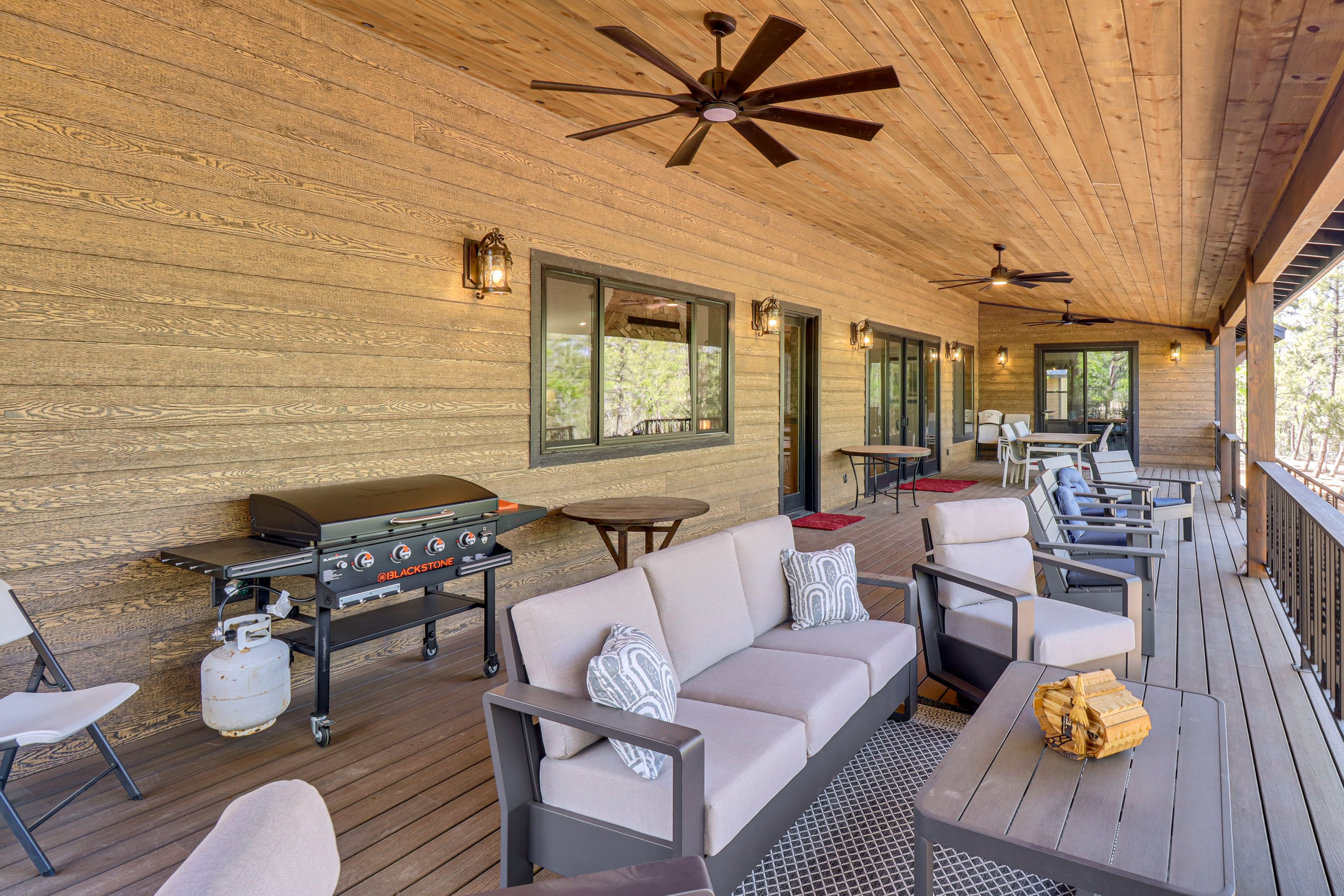 Lakeside Vacation Rental | 7BR | 3.5BA | 5,700 Sq Ft