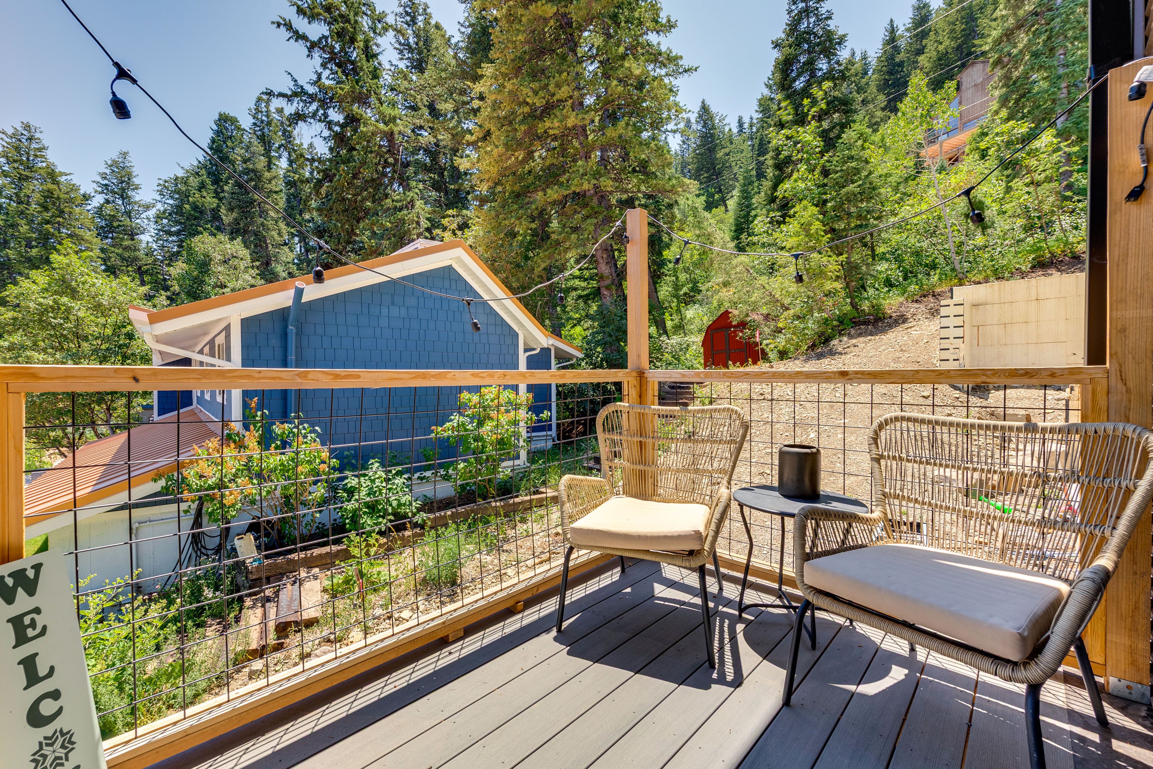 Porch | Beverage Table | Outdoor Seating