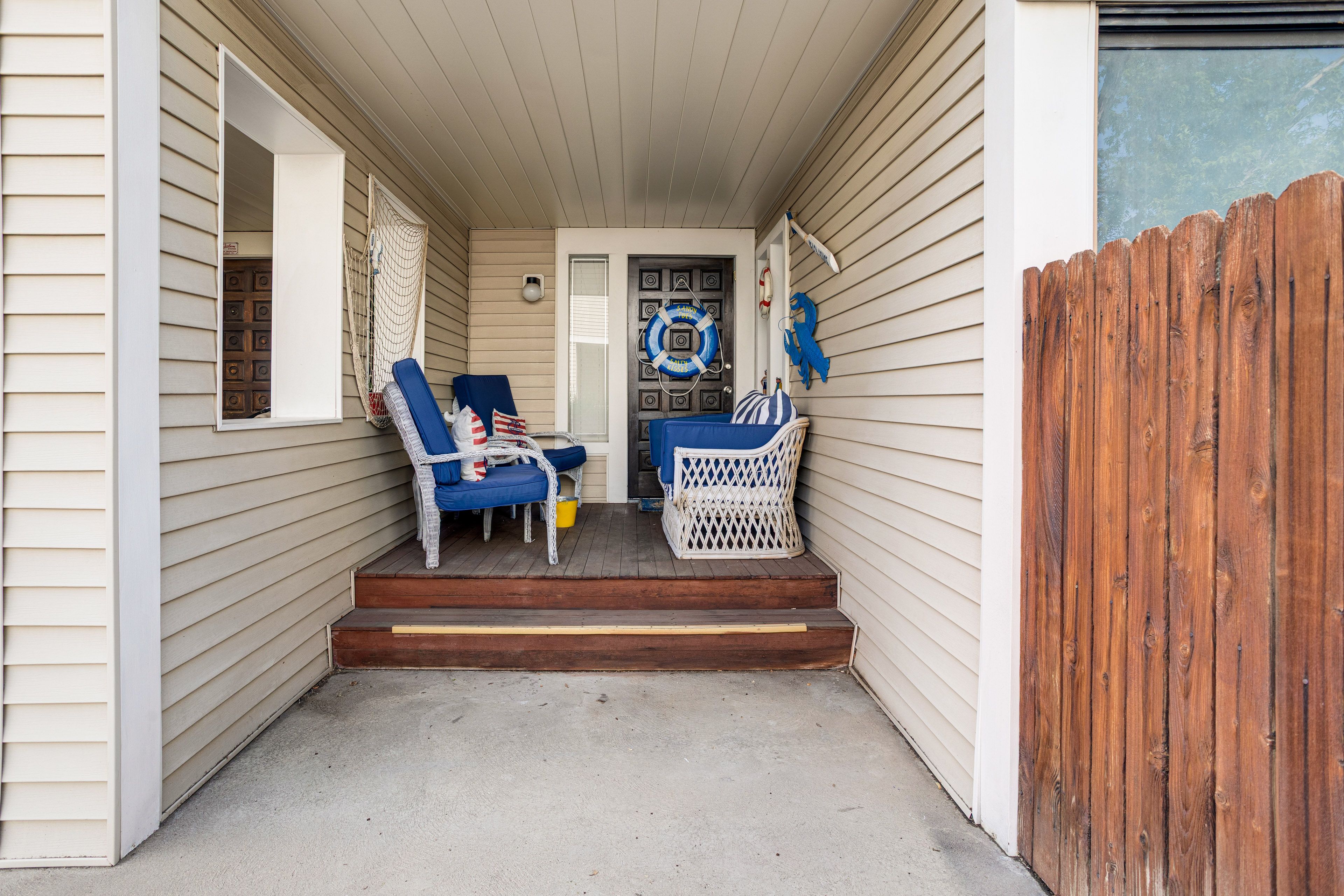 Furnished Front Porch