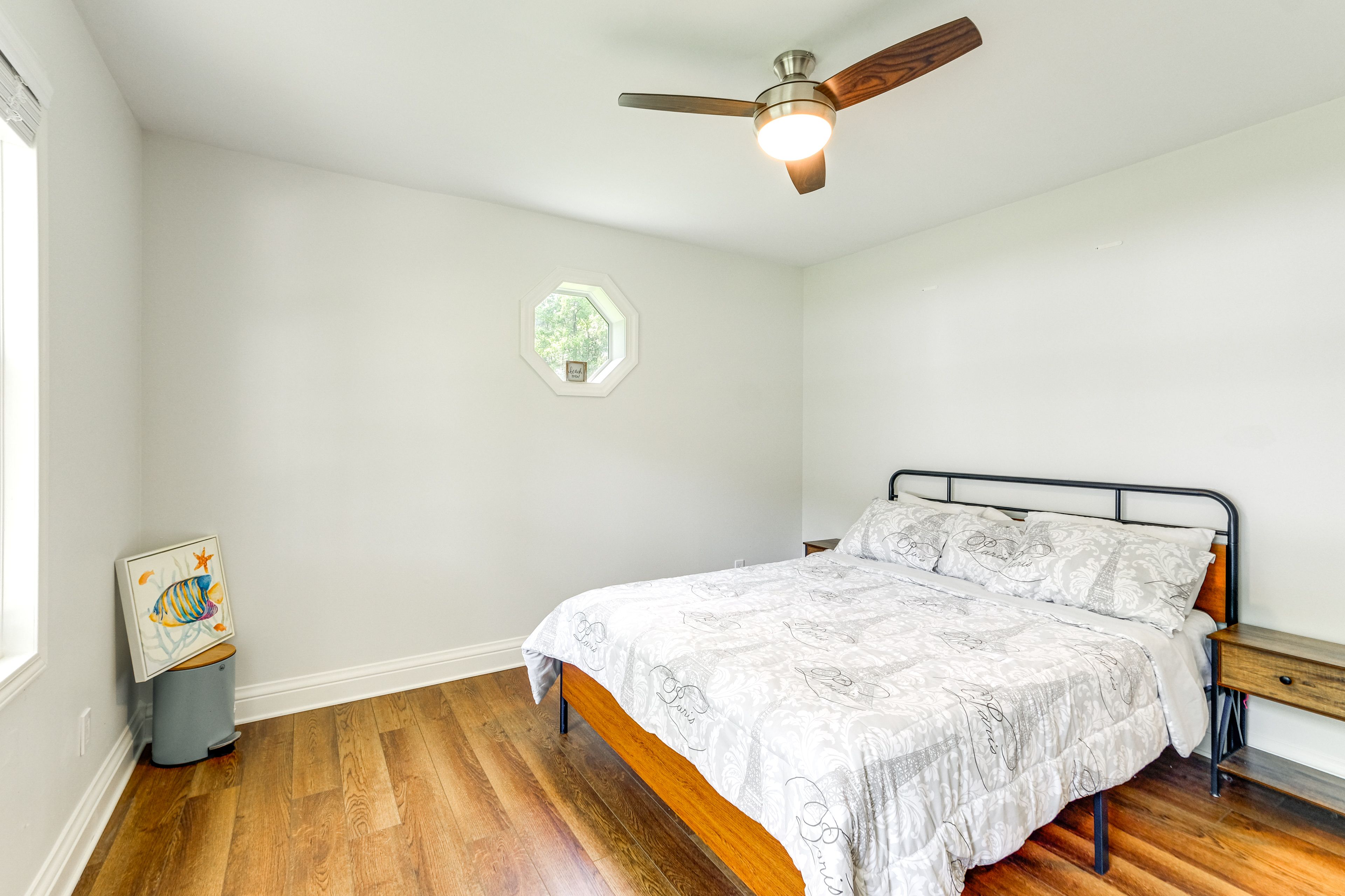 Bedroom 2 | Queen Bed