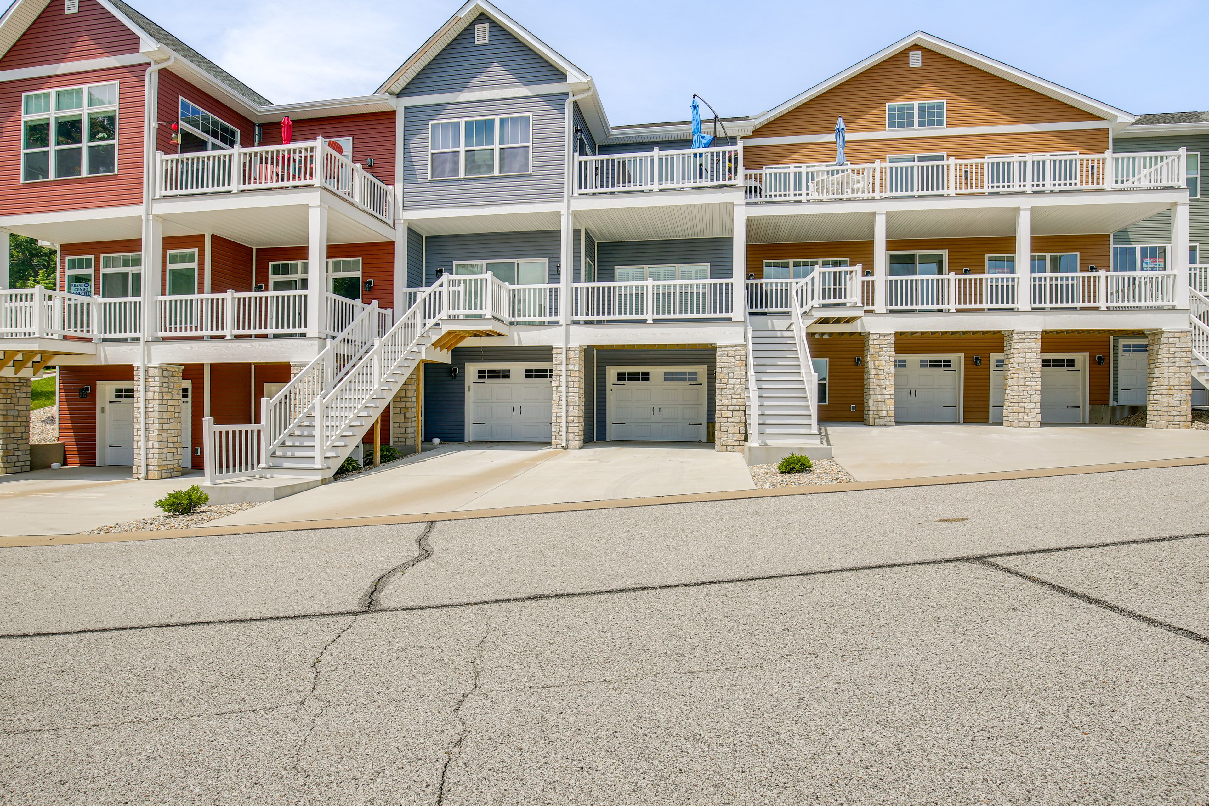 Parking | Garage (2 Vehicles) | Driveway (1 Vehicle) | Additional Guest Parking