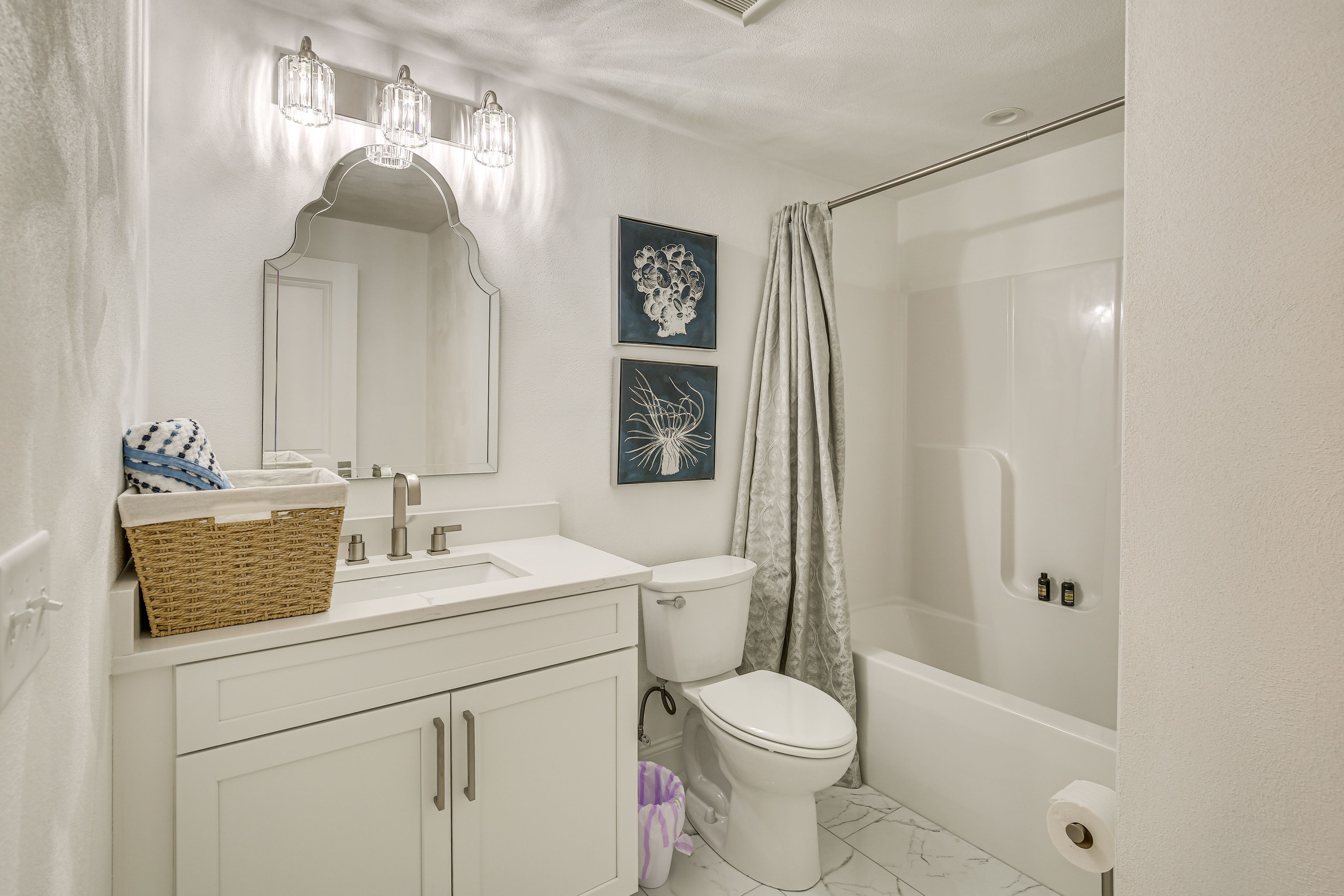Full Bathroom | 1st Floor