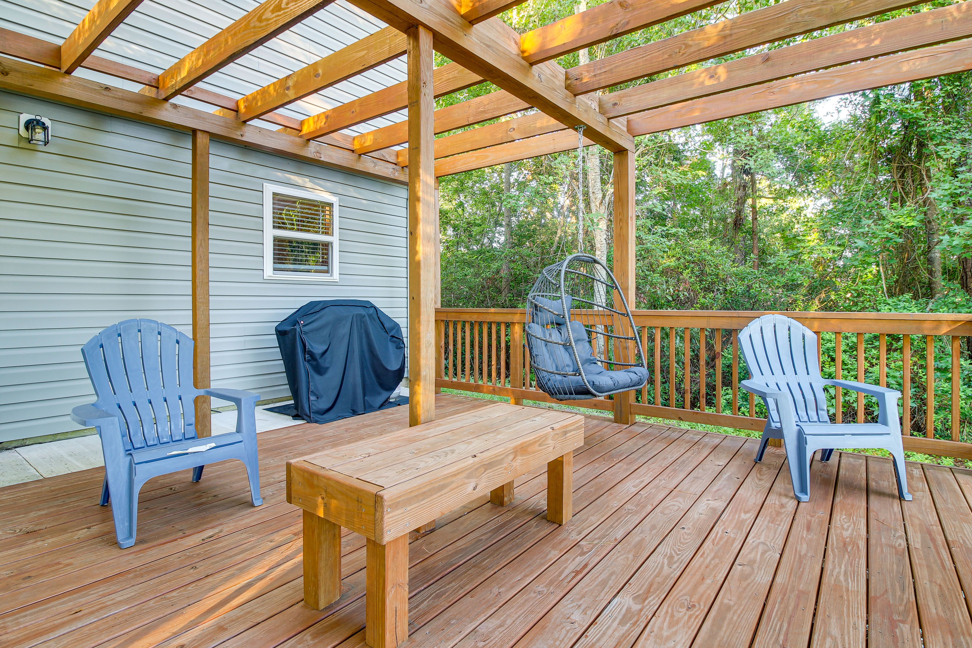 Deck | Grill | Seating | Swing | Golf Course View