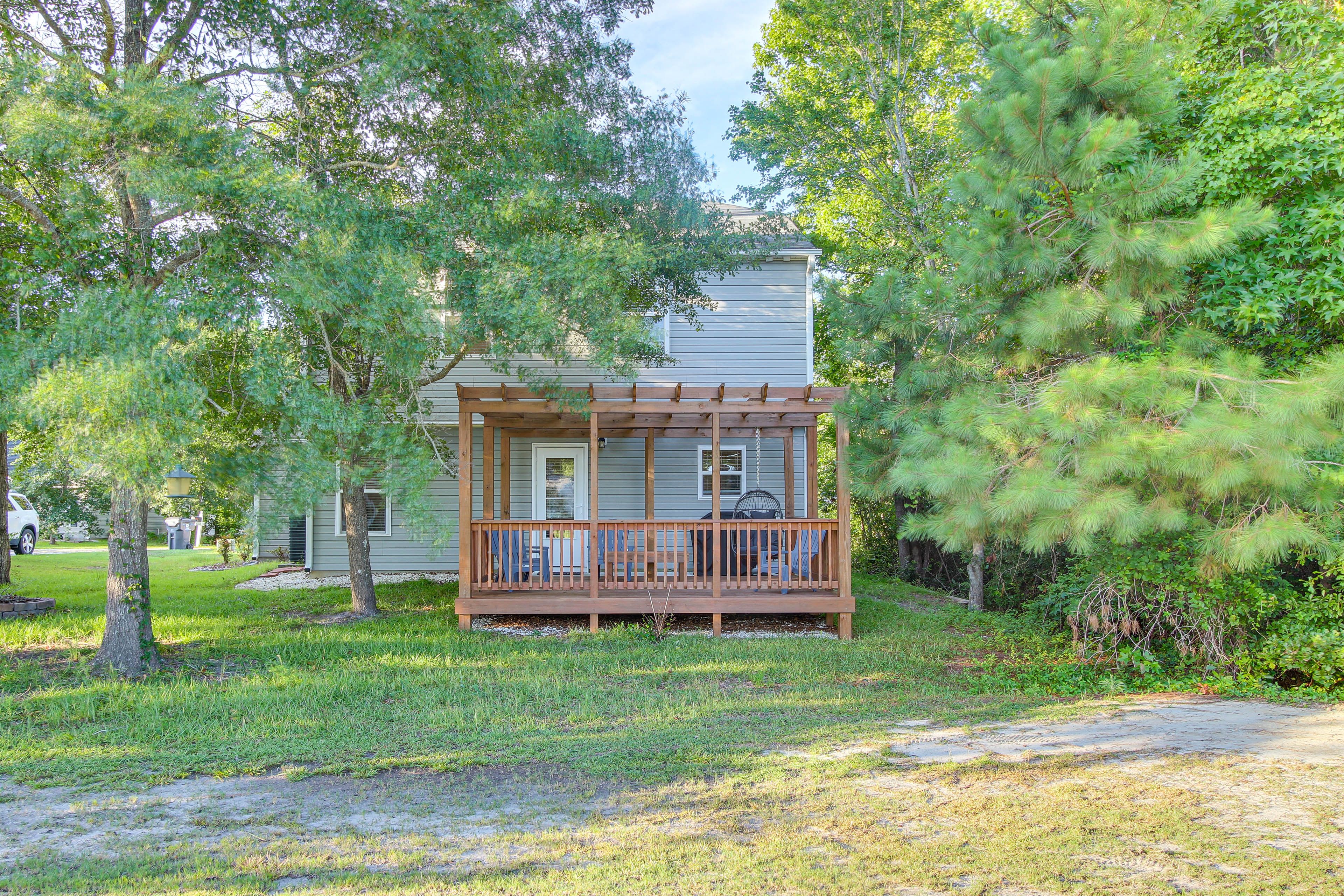 Private Yard | Driveway Parking (2 Vehicles)