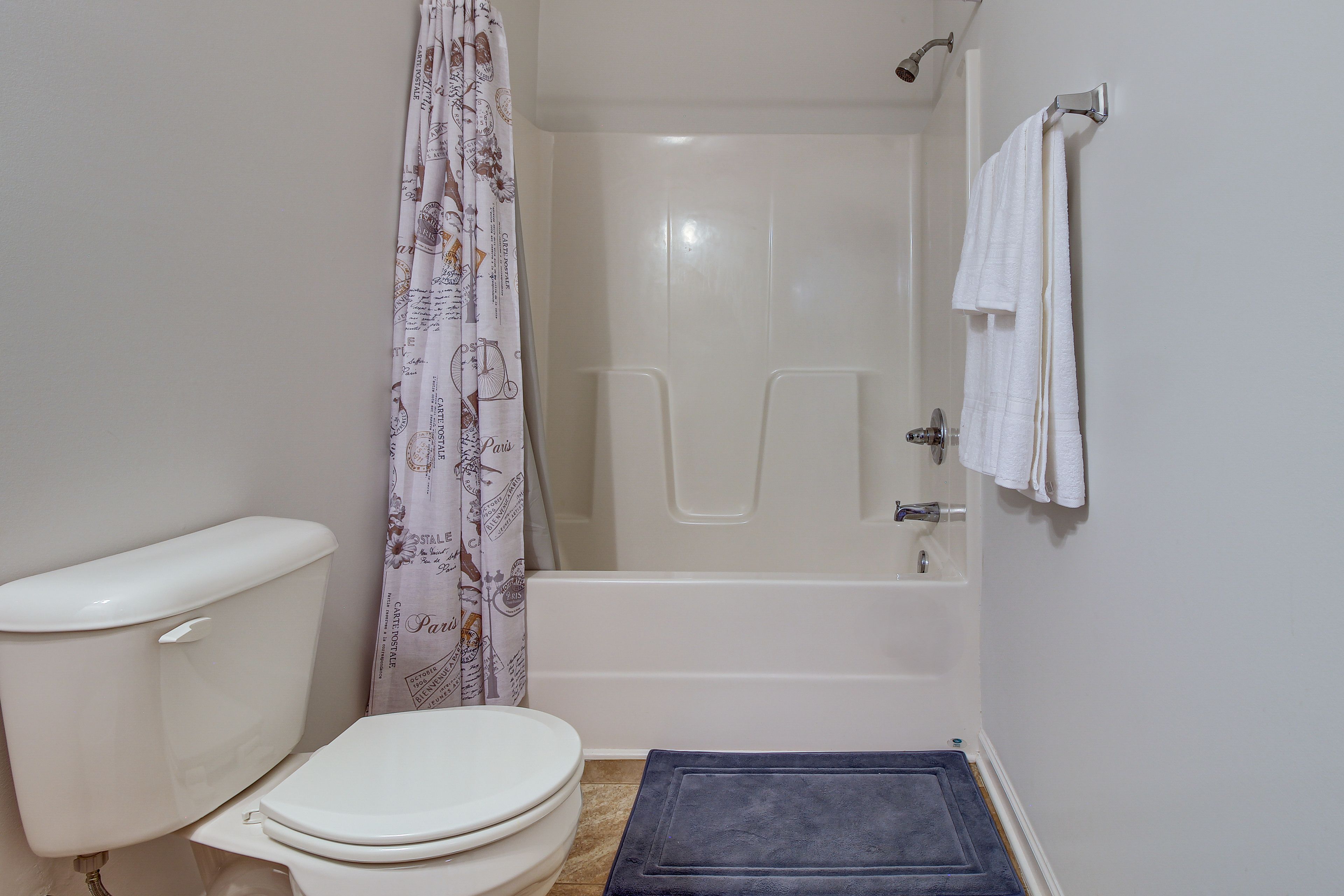 Full Bathroom | 2nd Floor