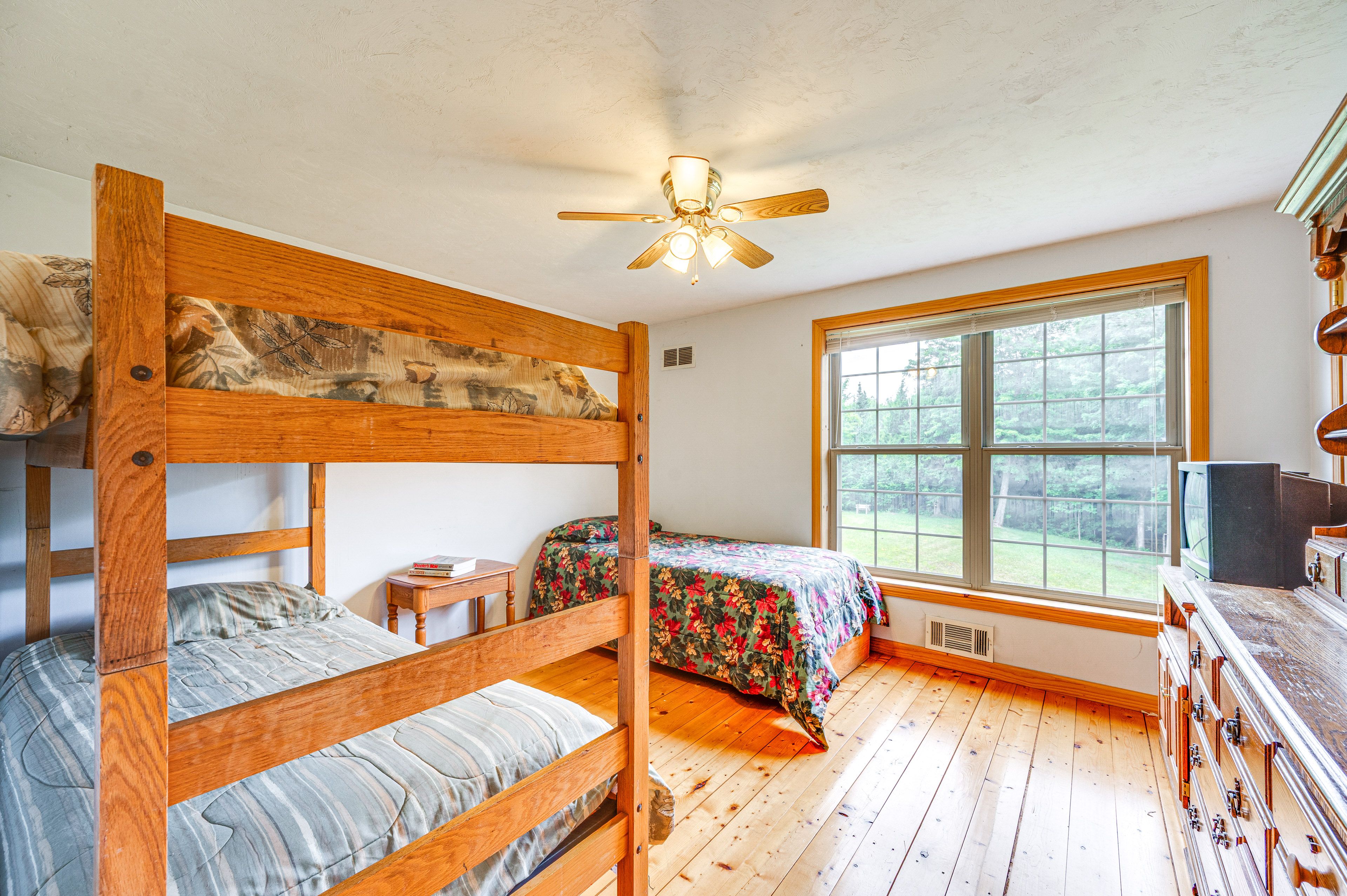 Bedroom 3 | Twin Bed | Twin Bunk Bed | 2nd Floor