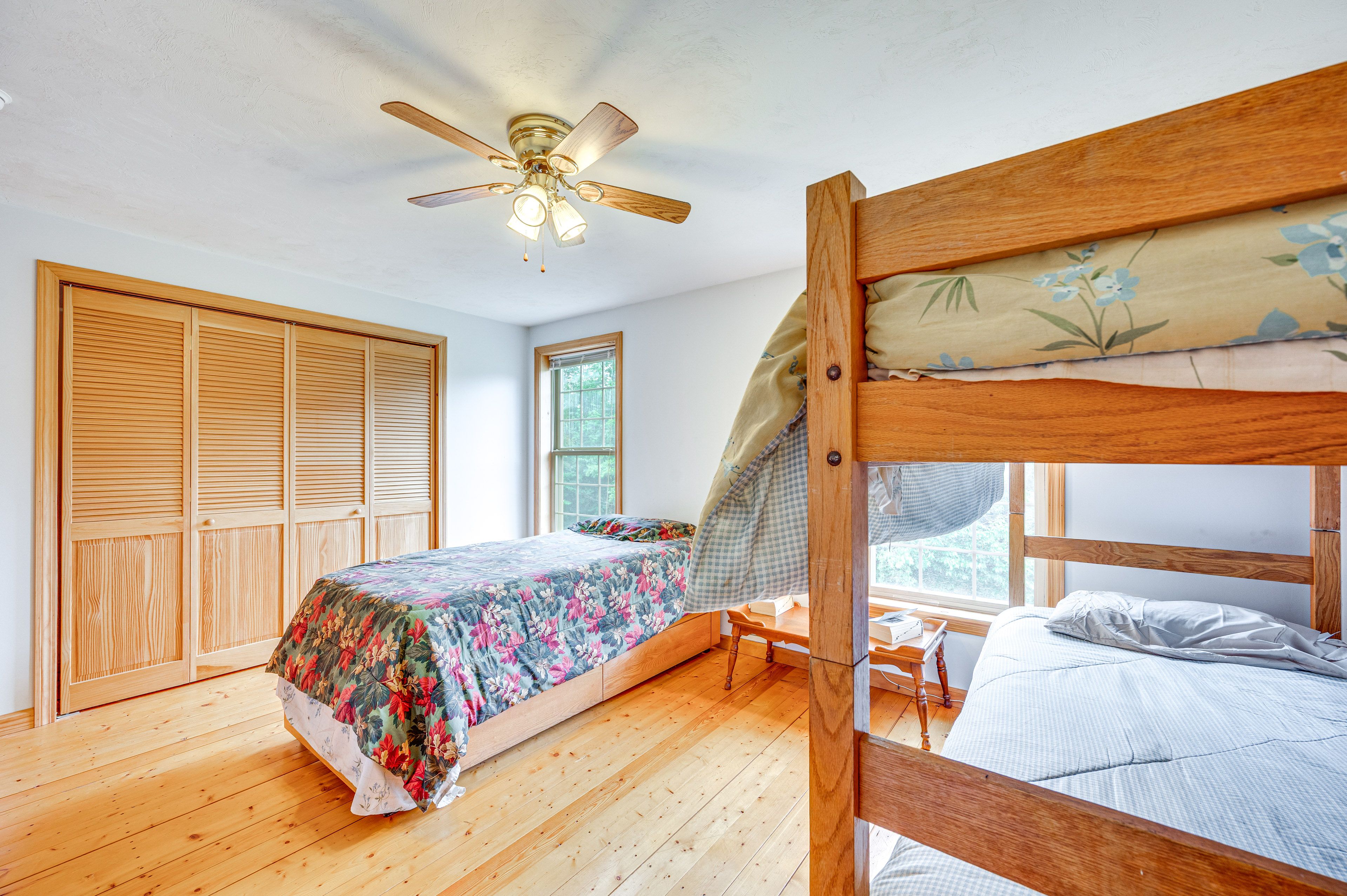 Bedroom 2 | Twin Bed | Twin Bunk Bed | 2nd Floor