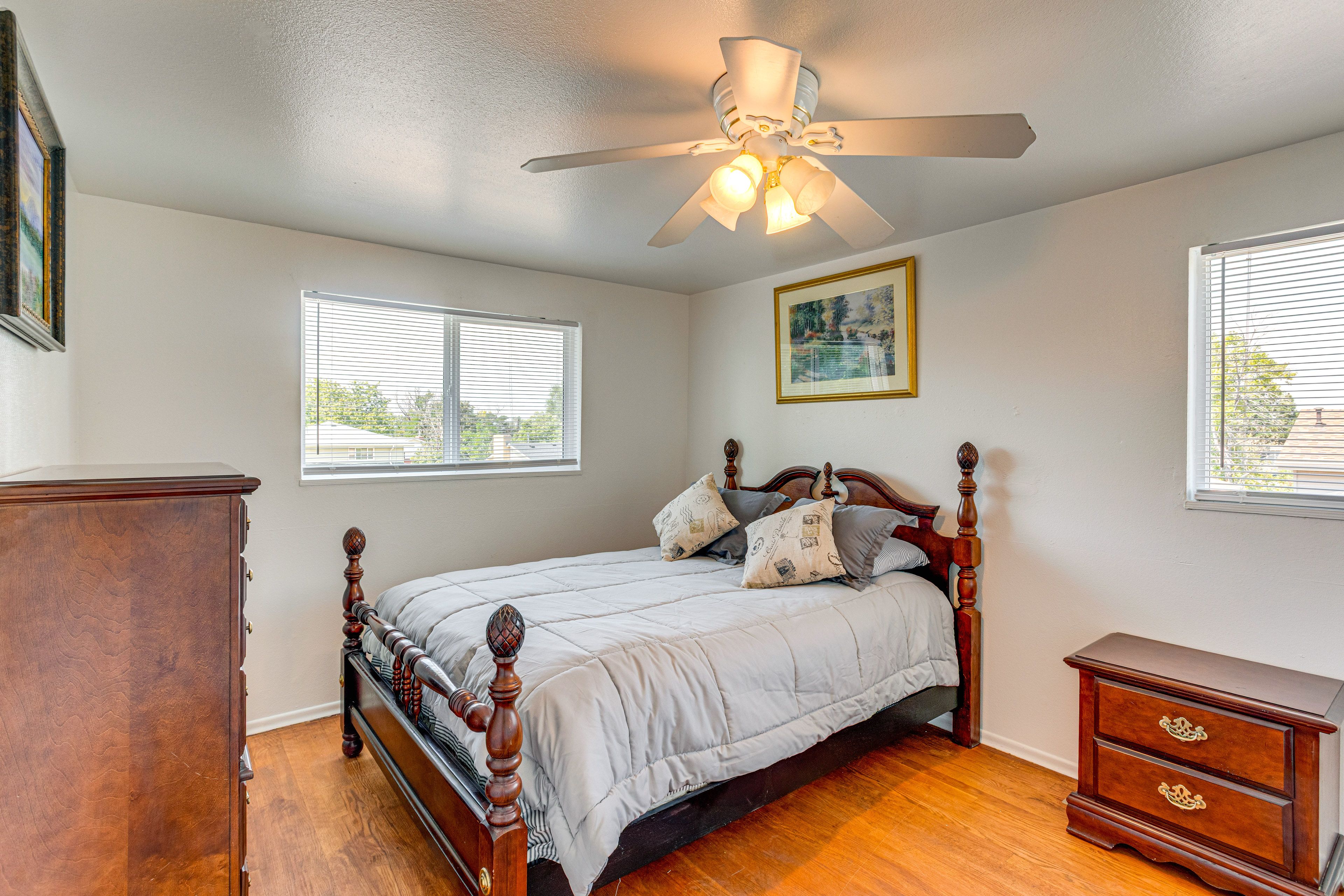 Bedroom 2 | 2nd Floor | Queen Bed