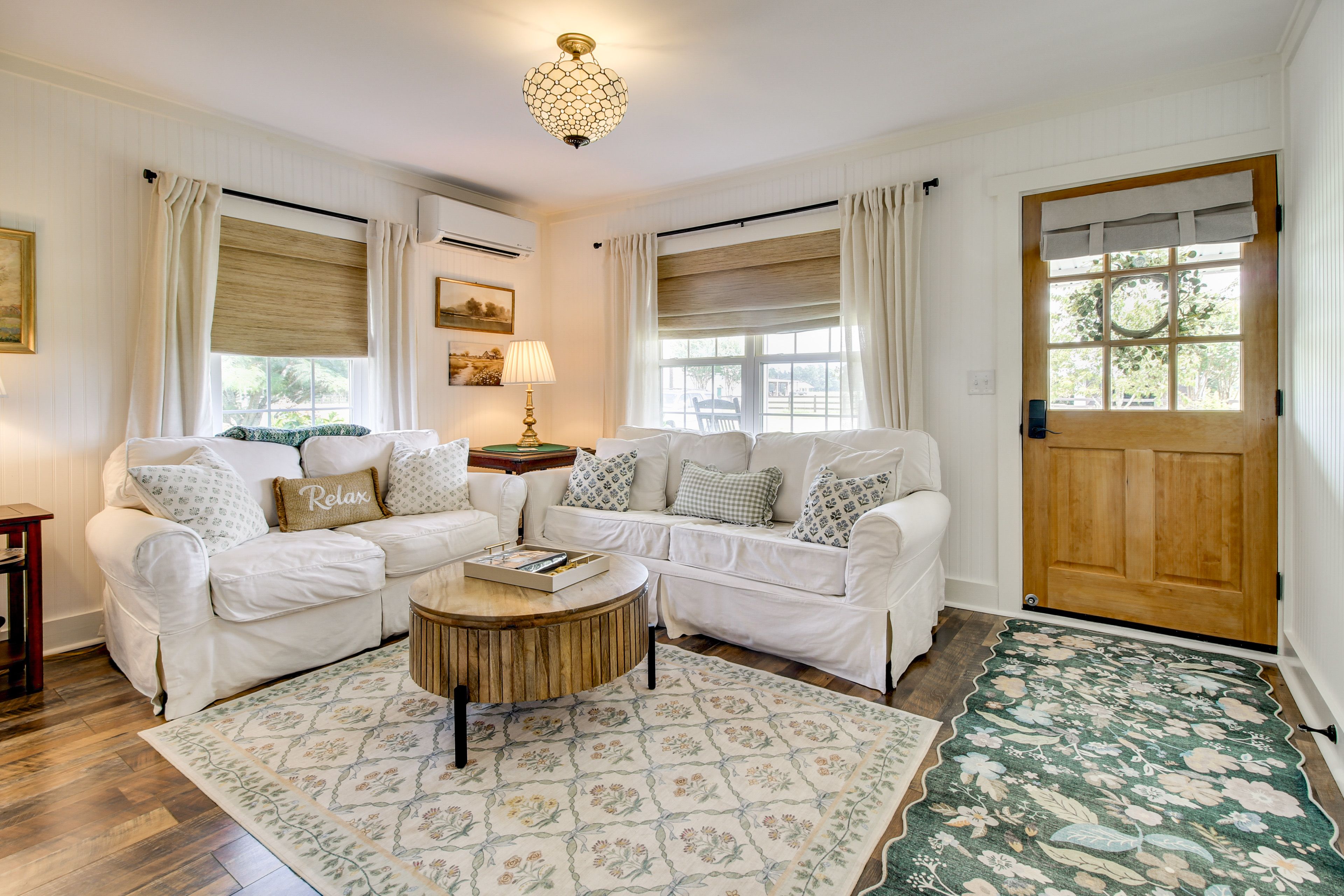 Living Room | Queen Sleeper Sofa | Smart TV | Fireplace