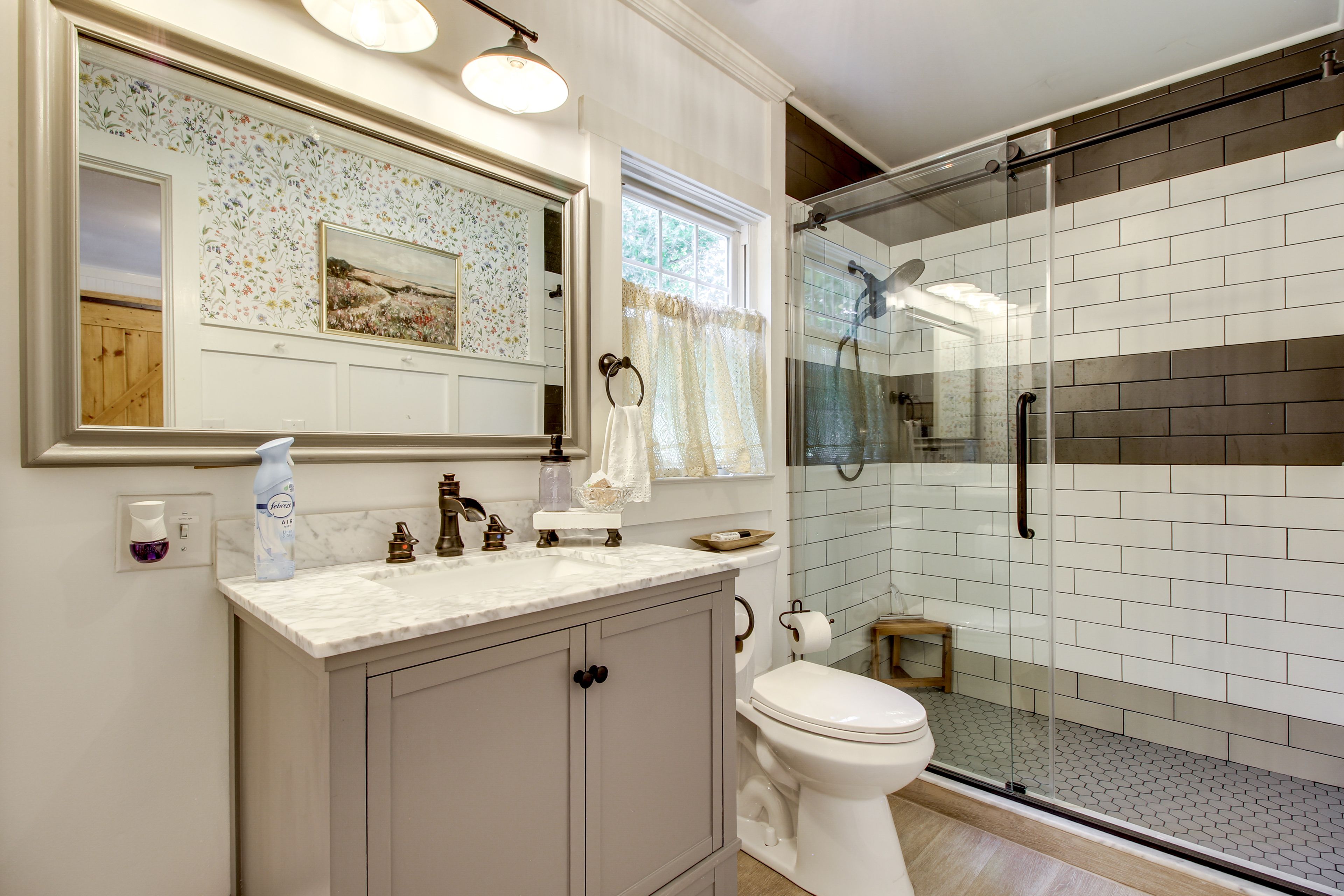 En-Suite Bathroom | Towels Provided