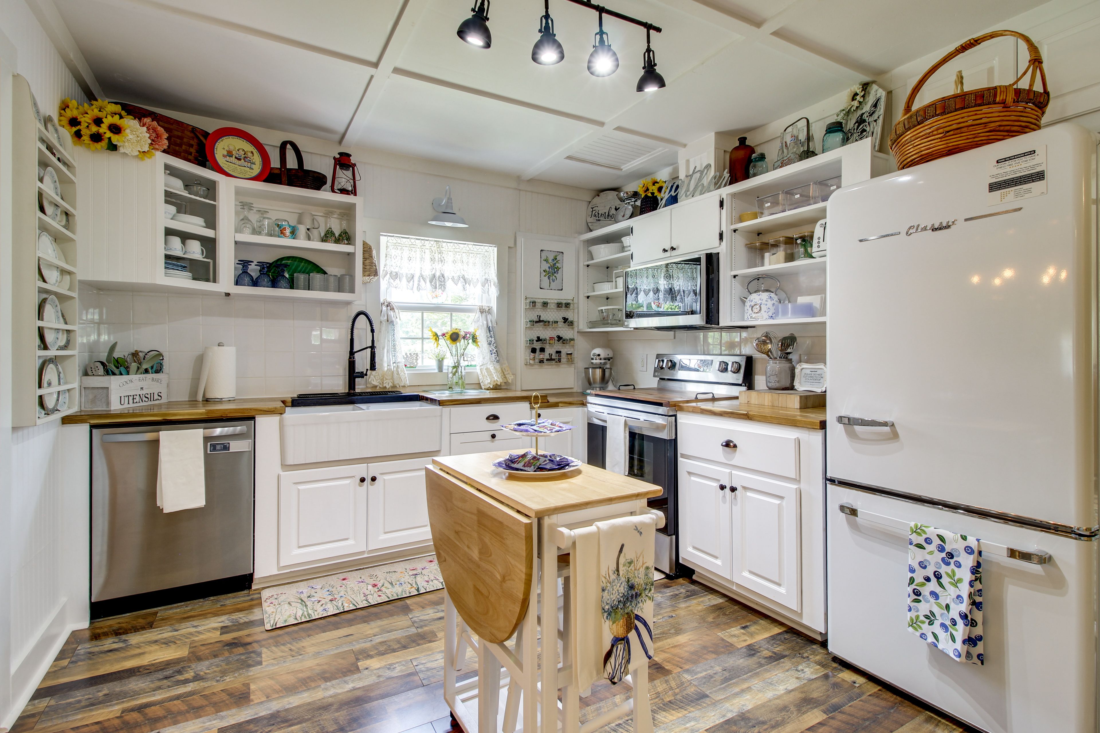 Kitchen | Toaster | Mixer