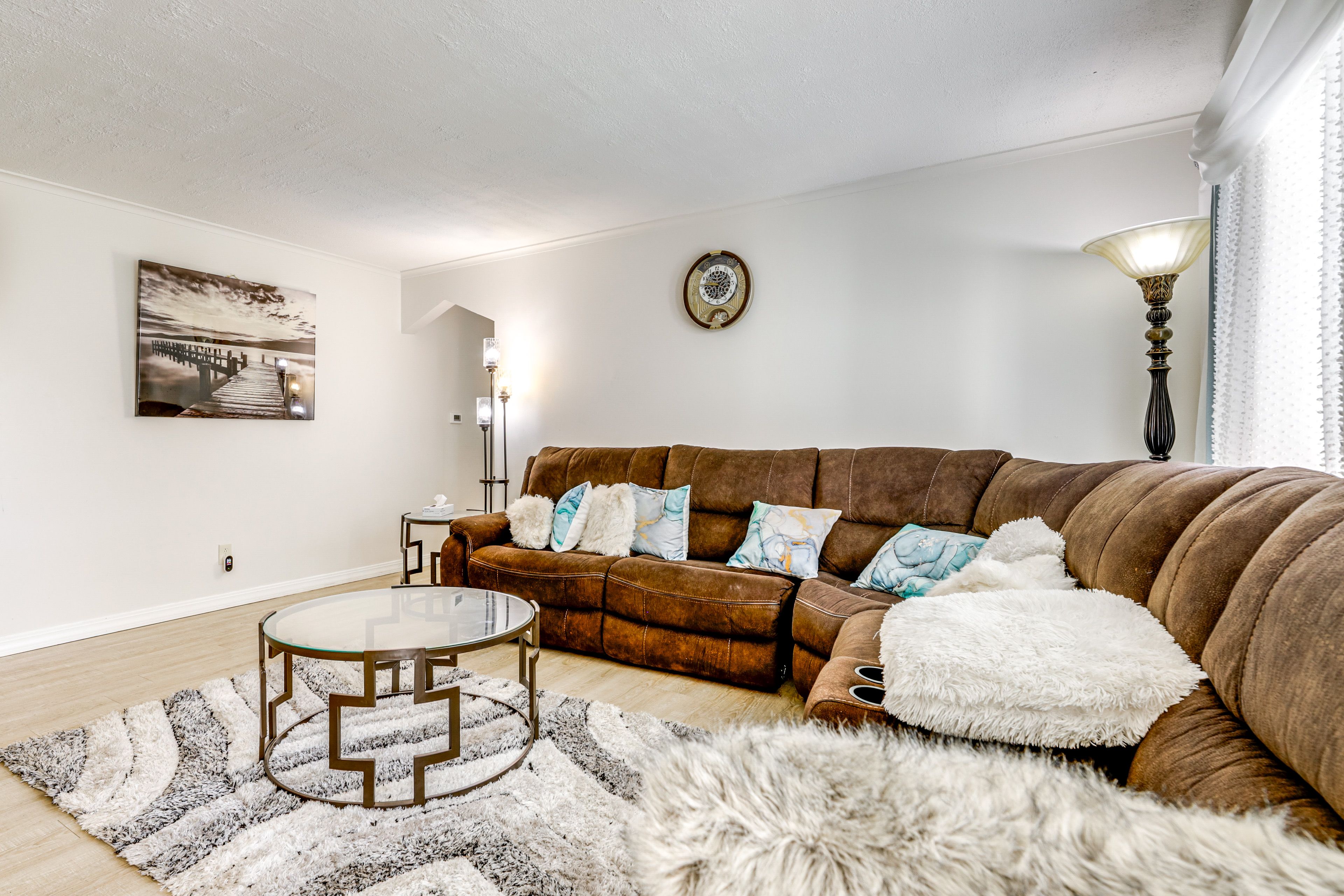 Living Room | Free WiFi