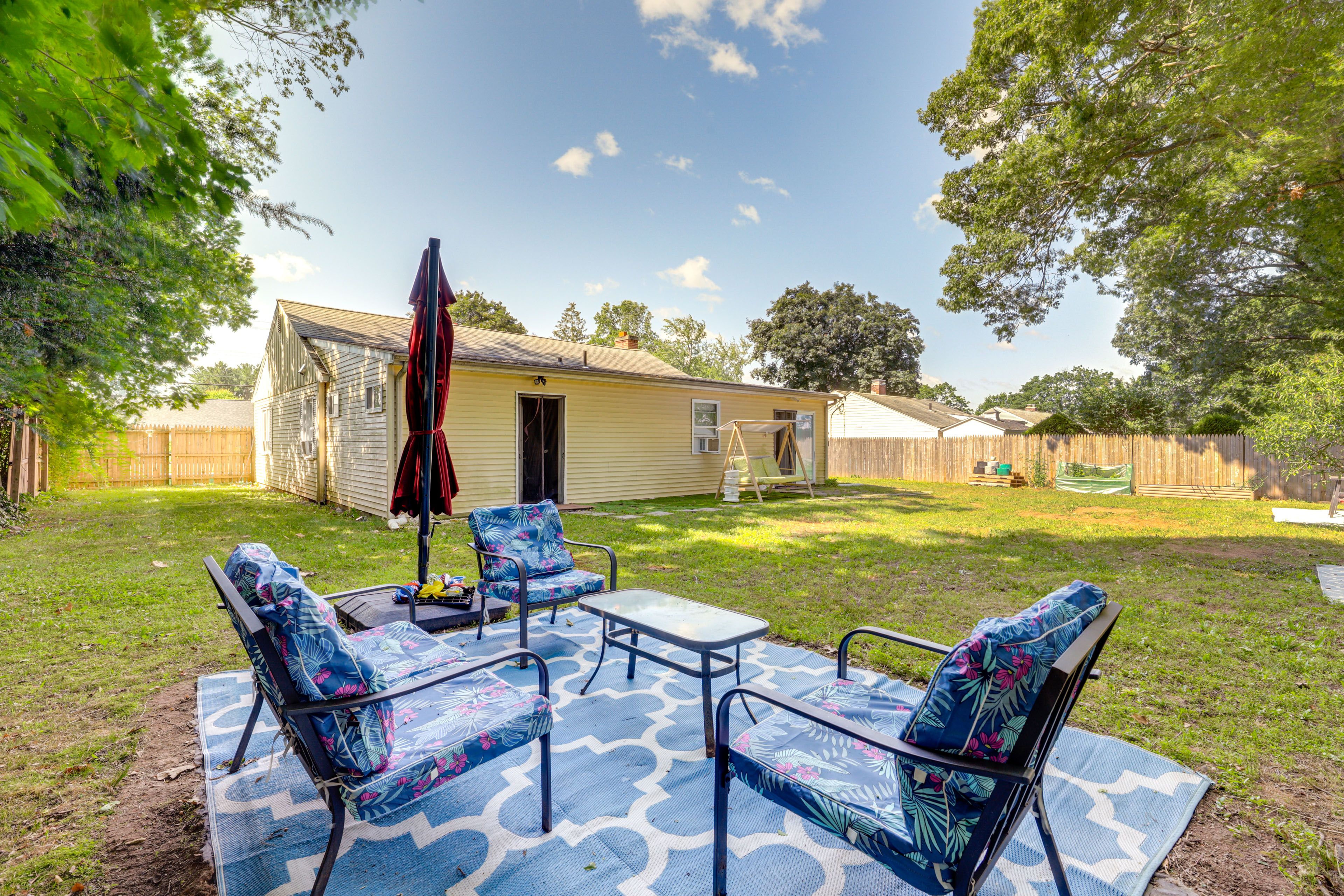 Manchester Vacation Rental | 3BR | 1BA | 1 Step Required | 1,700 Sq Ft