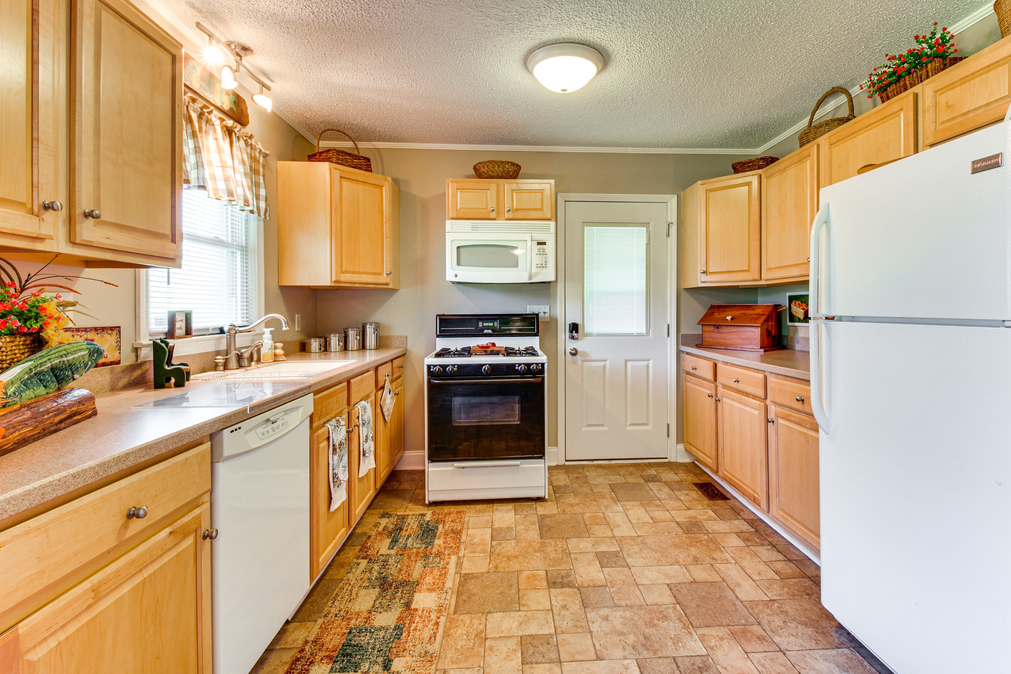 Kitchen | Cooking Basics | Refrigerator