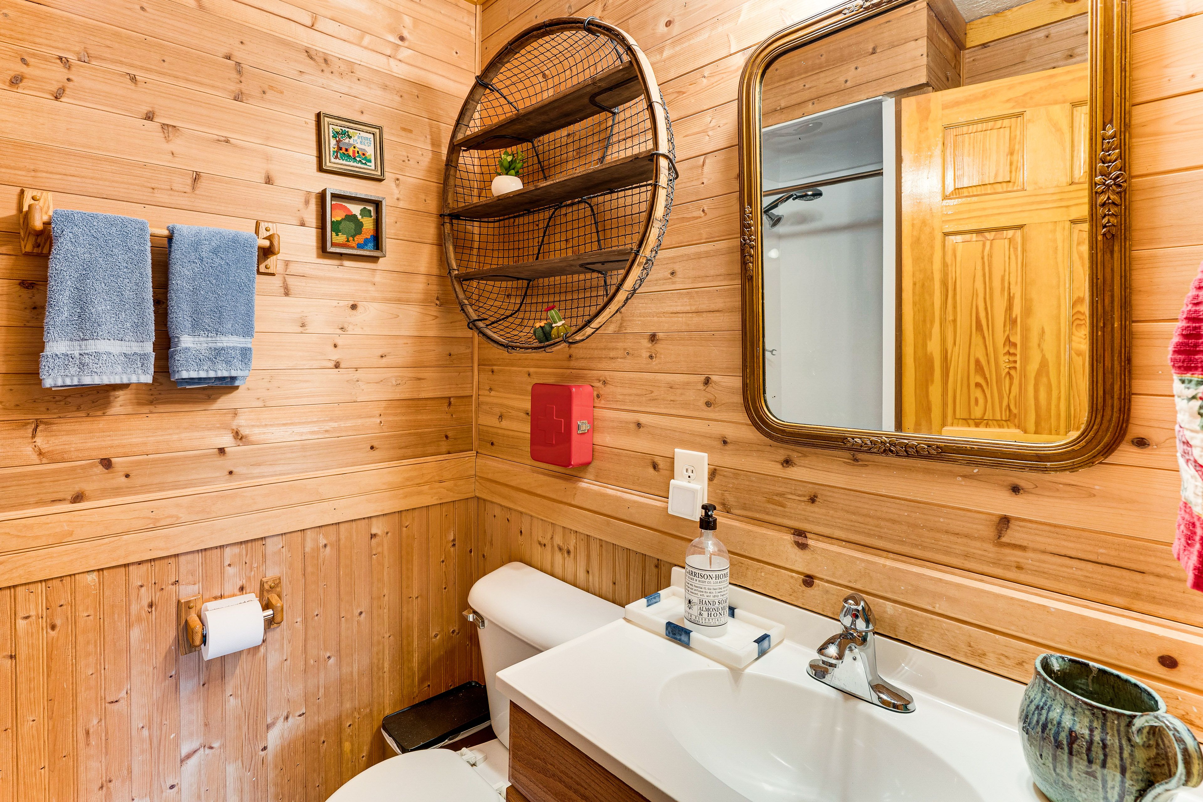 Full Bathroom