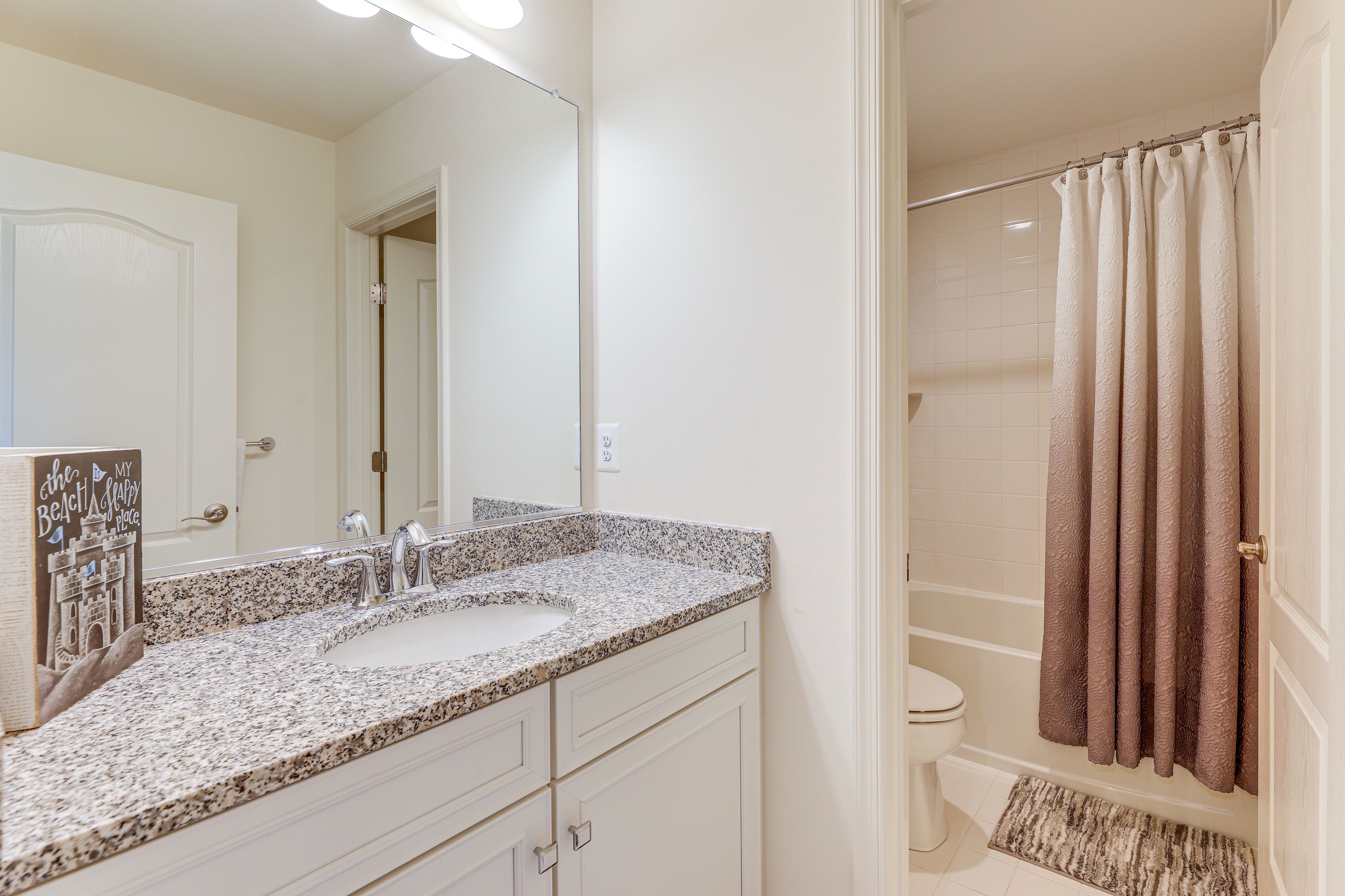 Full Bath | 2nd Floor