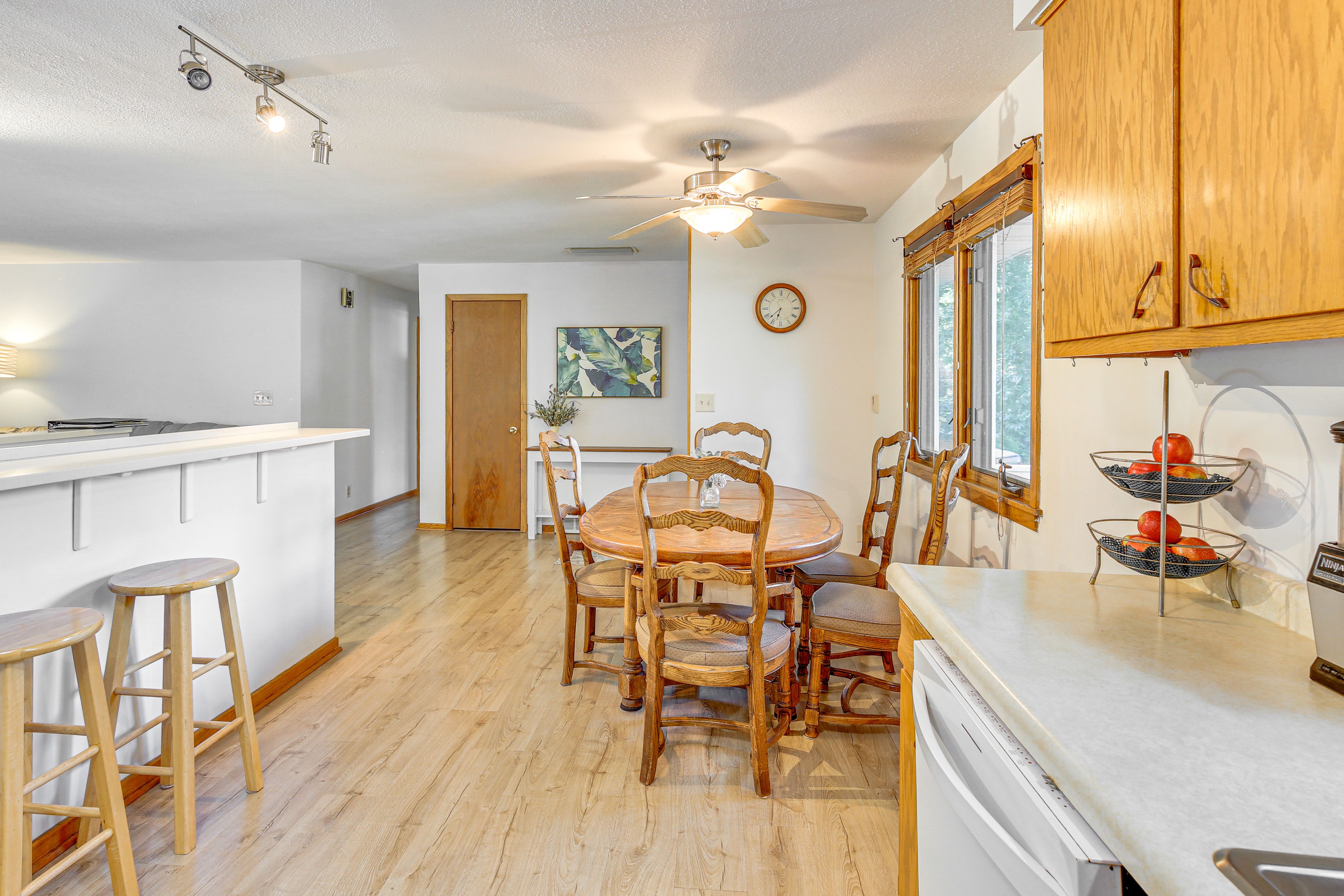 Dining Area | Main Floor