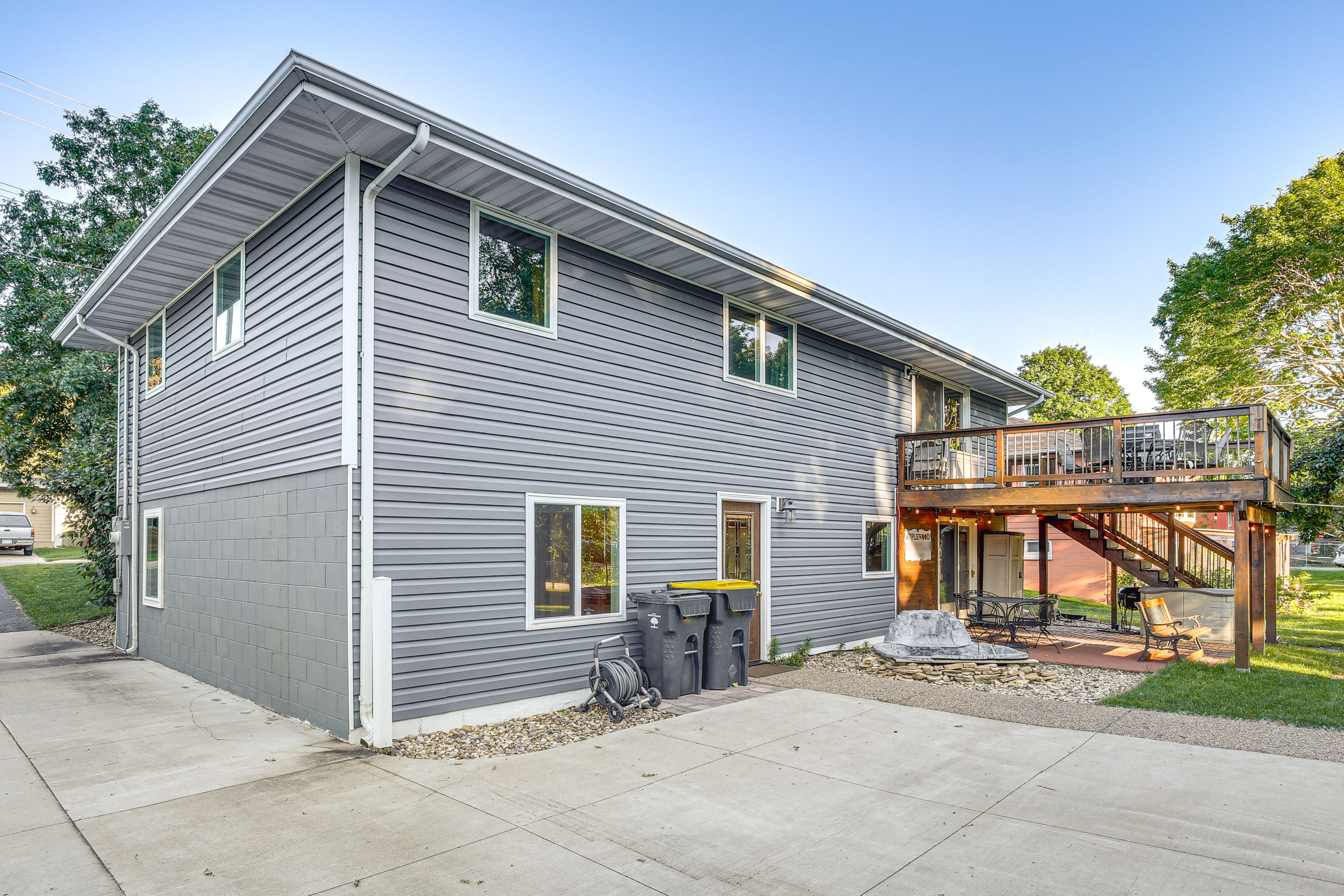 Patio | Charcoal Grill | Dining Area