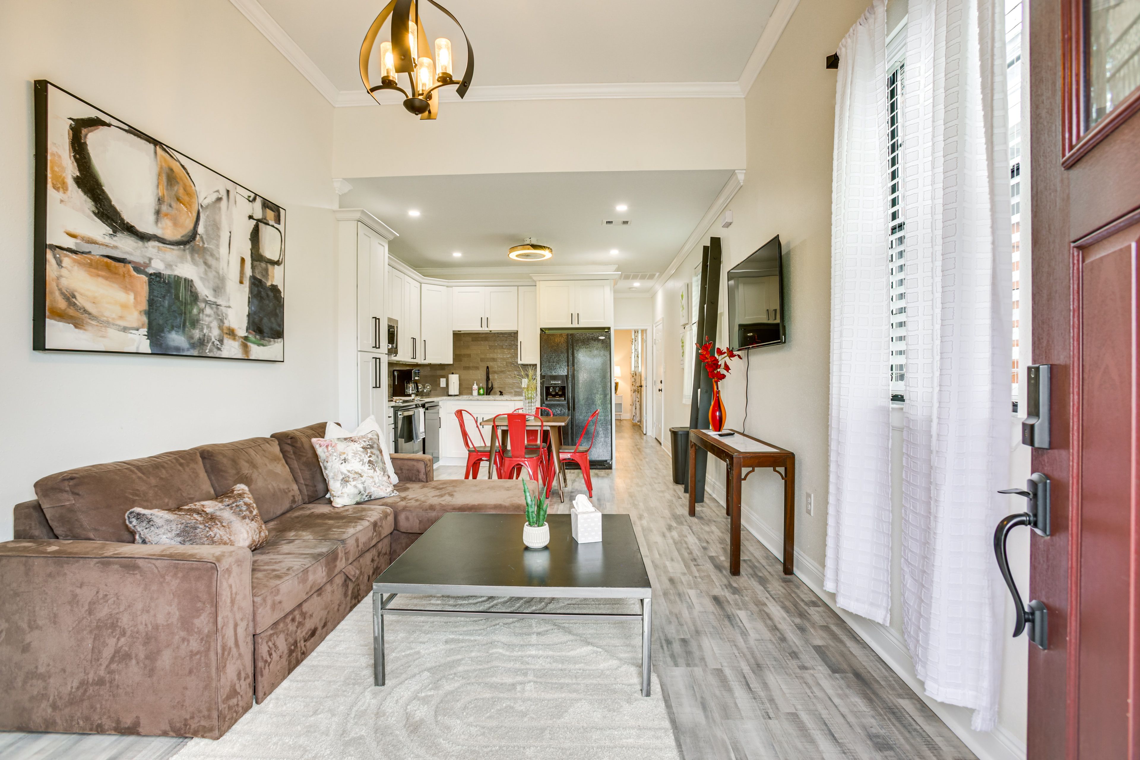 New Orleans Vacation Rental | 1BR | 1BA | 650 Sq Ft | Stairs to Enter