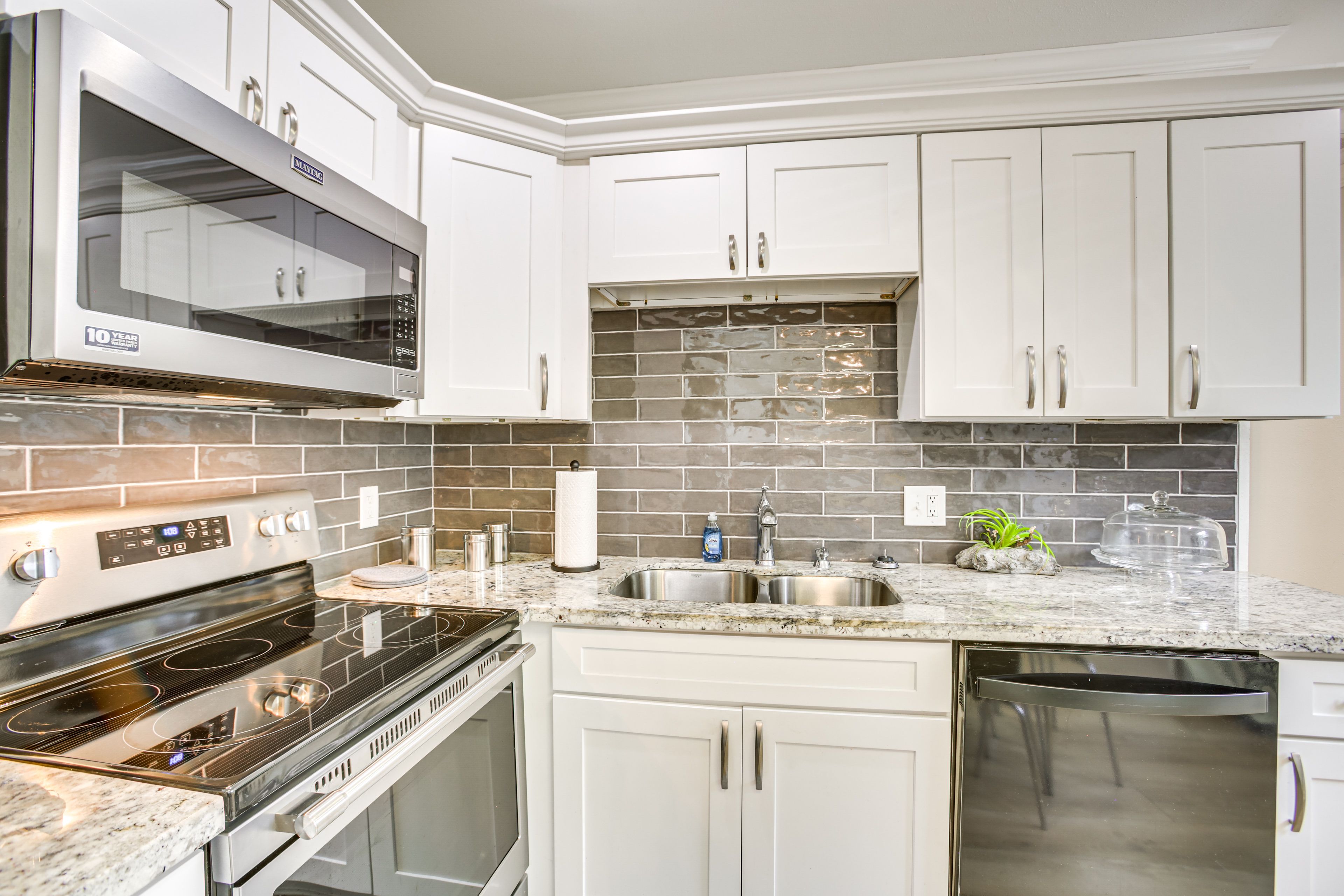 Kitchen | Trash Bags/Paper Towels