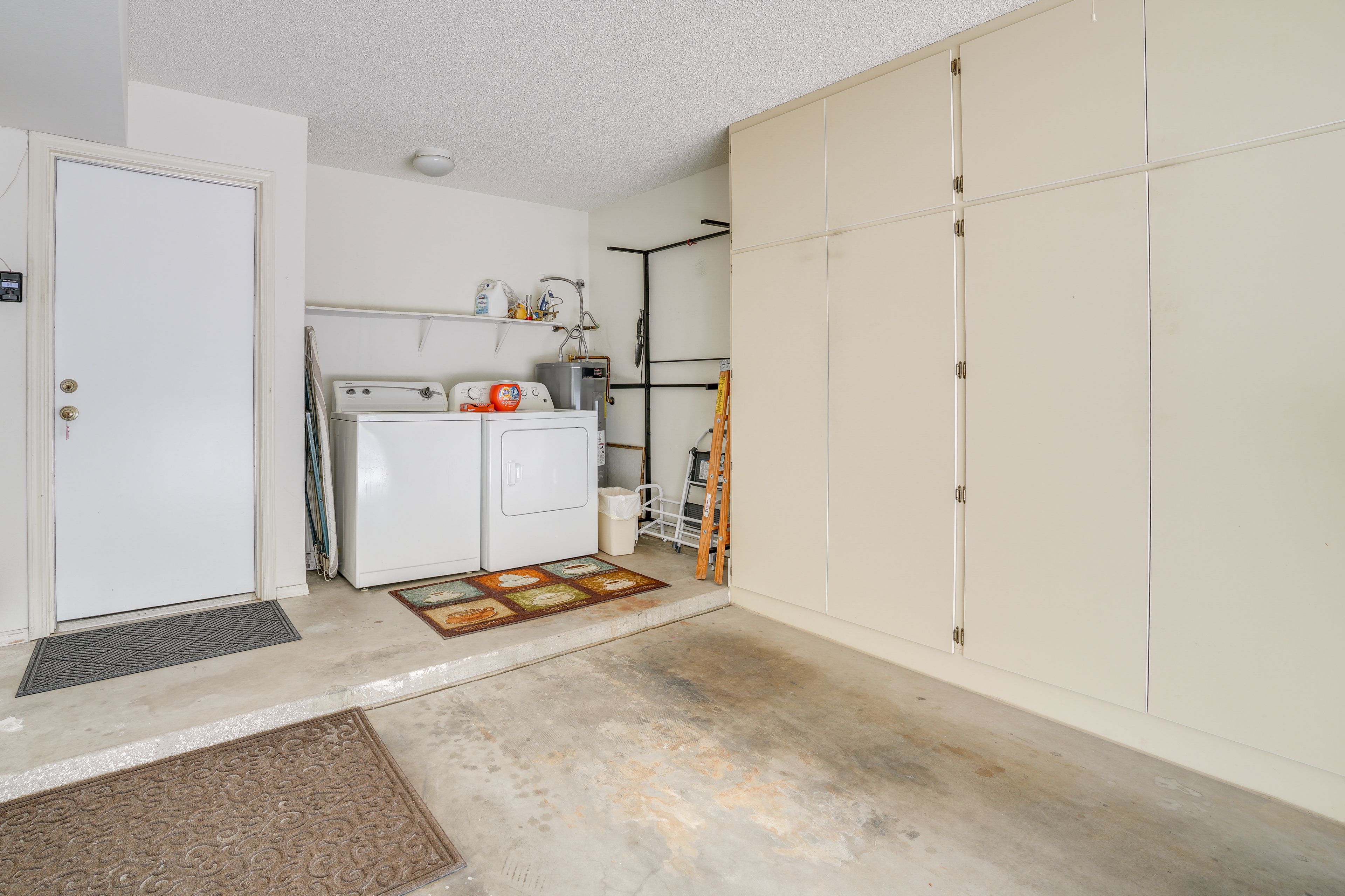 Garage Interior | Washer & Dryer