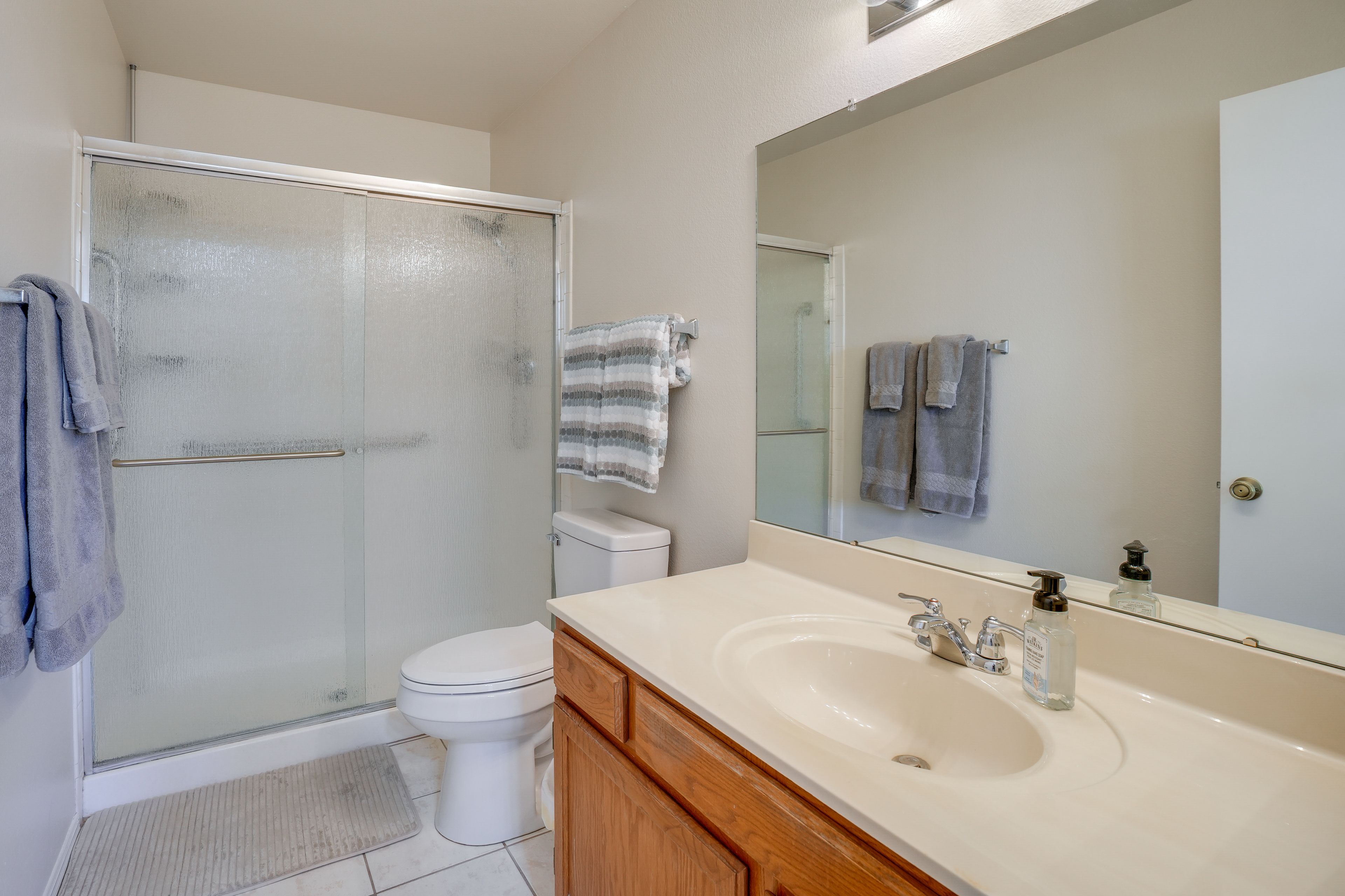 En-Suite Bathroom | Towels Provided