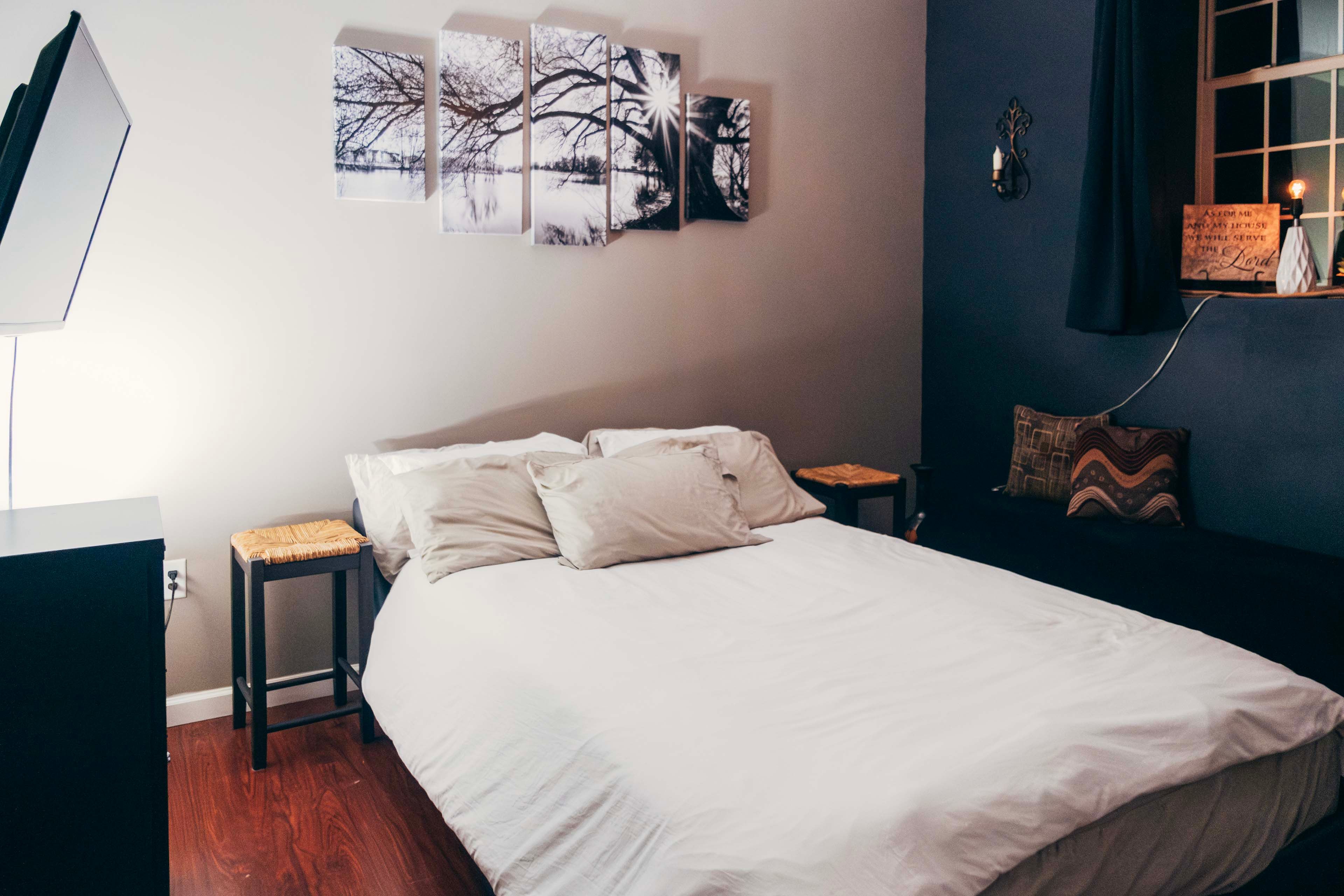 Bedroom 2 | Queen Bed | Smart TV