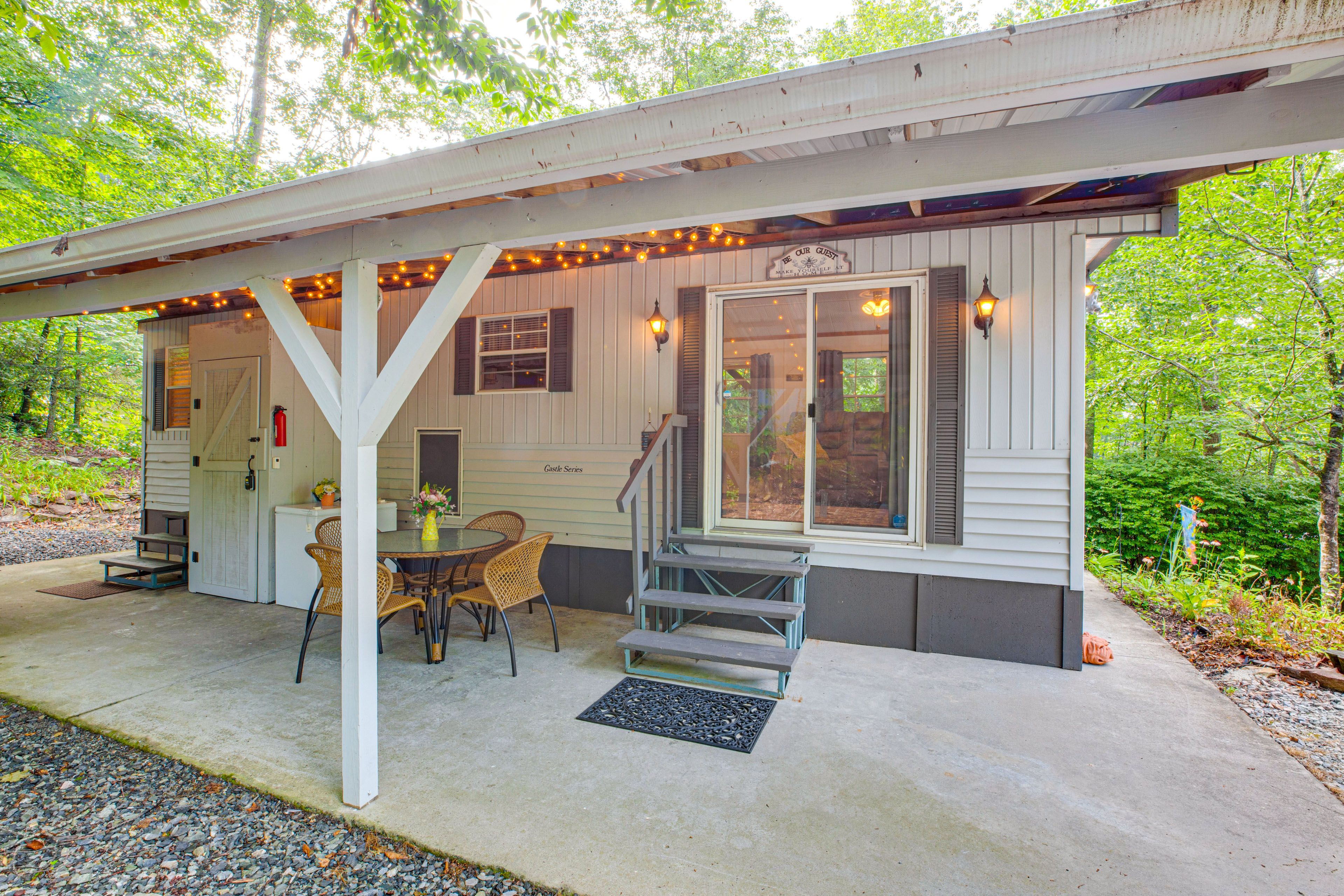 Newland Vacation Rental | 1BR | 1BA | Stairs Required | 400 Sq Ft