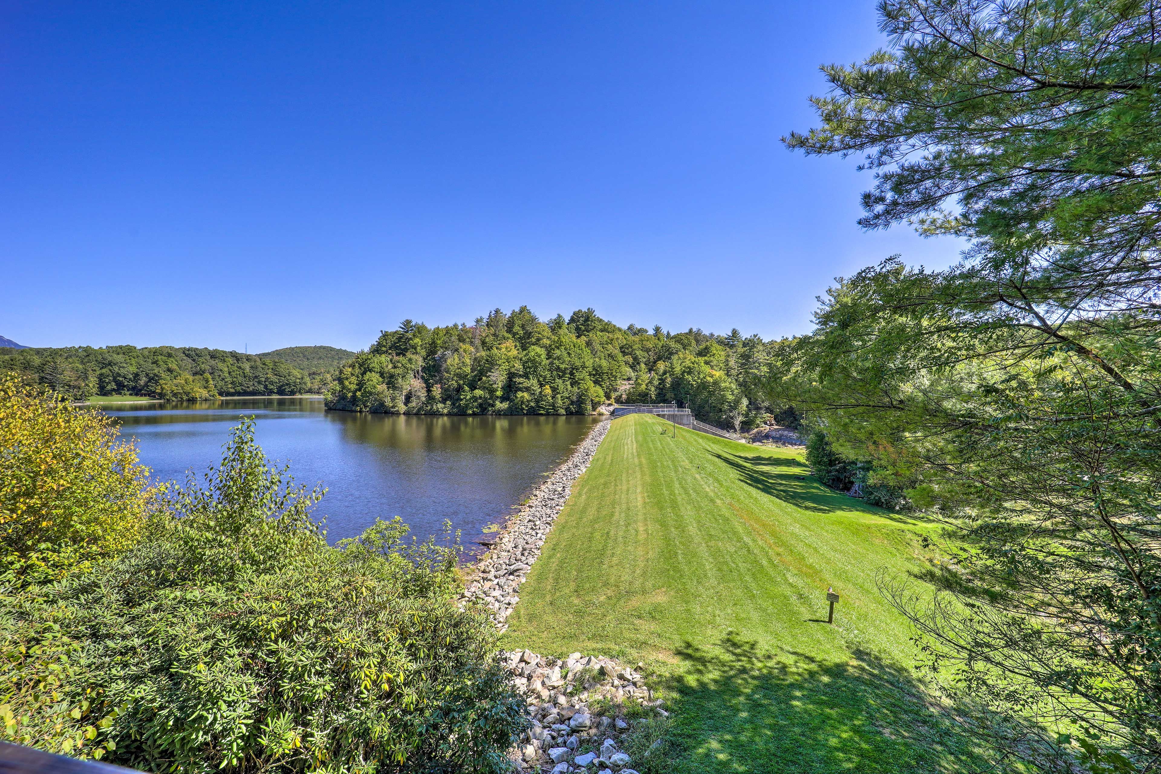 Linville Land Harbor | Community Amenities