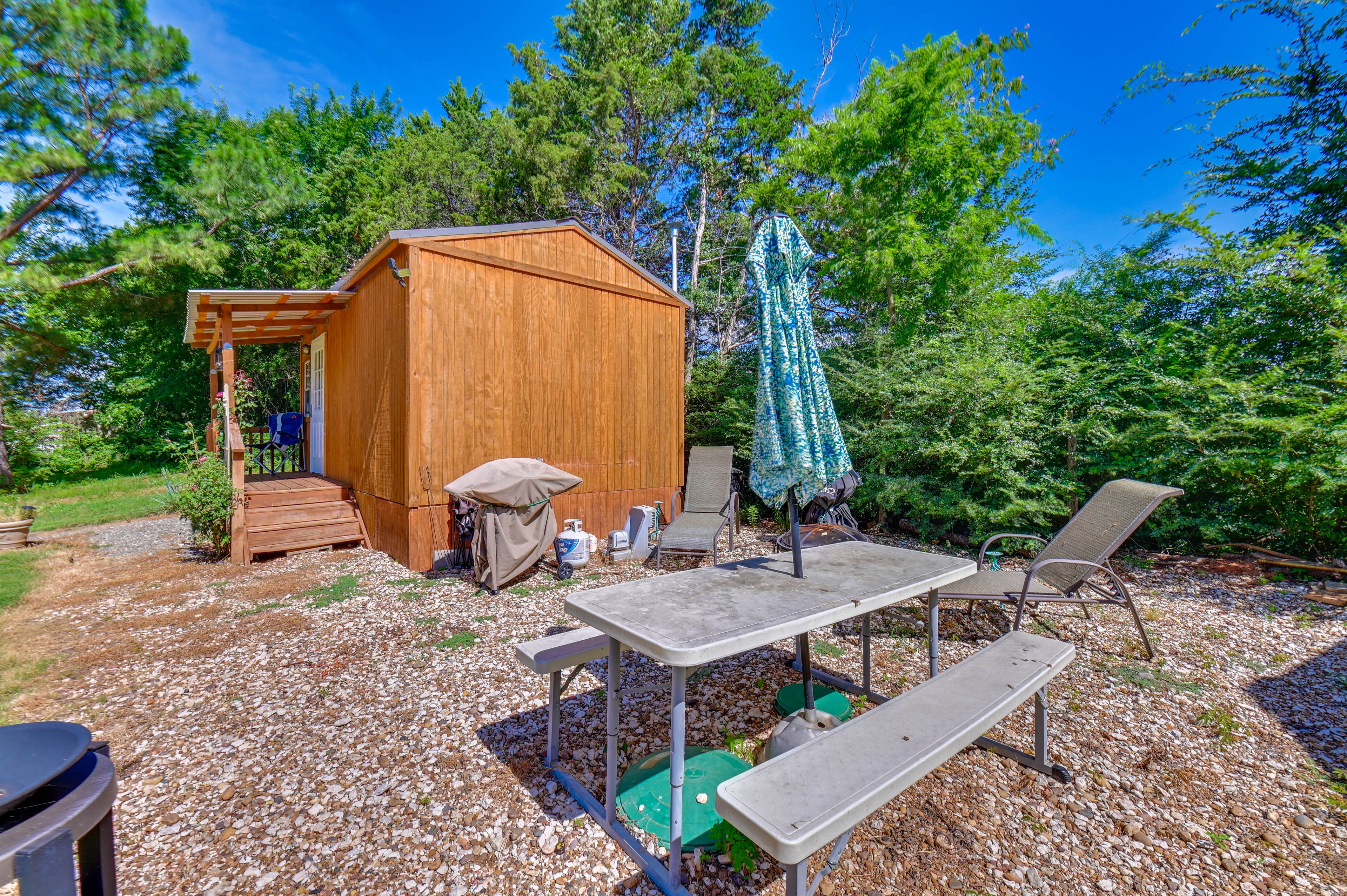 Studio Exterior | Picnic Table | Fire Pit | Gas & Charcoal Grills