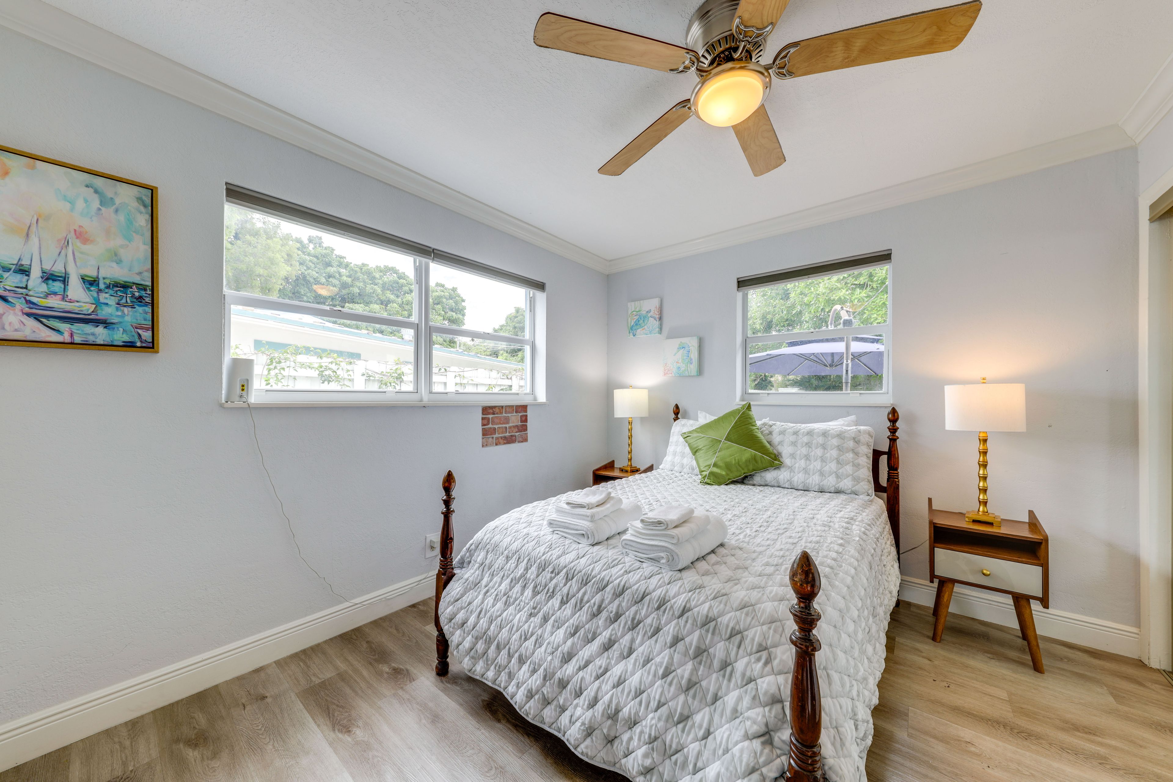Bedroom 2 | Queen Bed